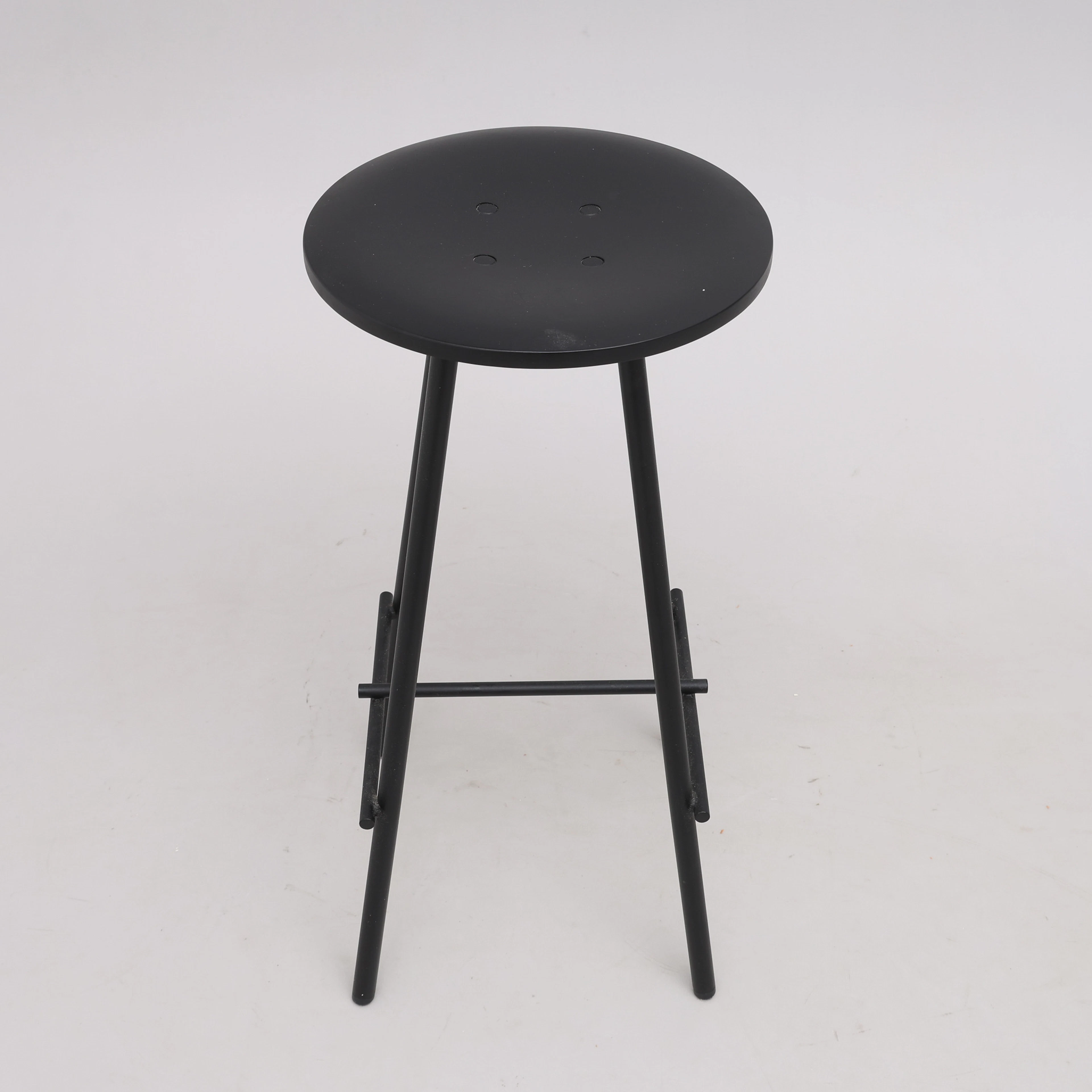 PALL, SVARTLACKERAD METALL & TRÄ, DESIGN HOLMBÄCKNORDENTOFT, FÖR 8000C