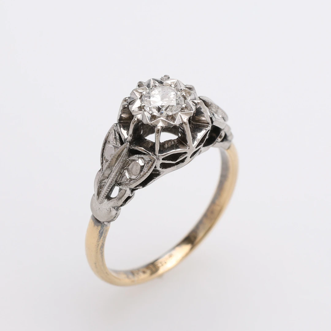 RING, 18K GULD, PLATINA & DIAMANT OM CIRKA 0,25 CT, TOTALT 3,5 GRAM.