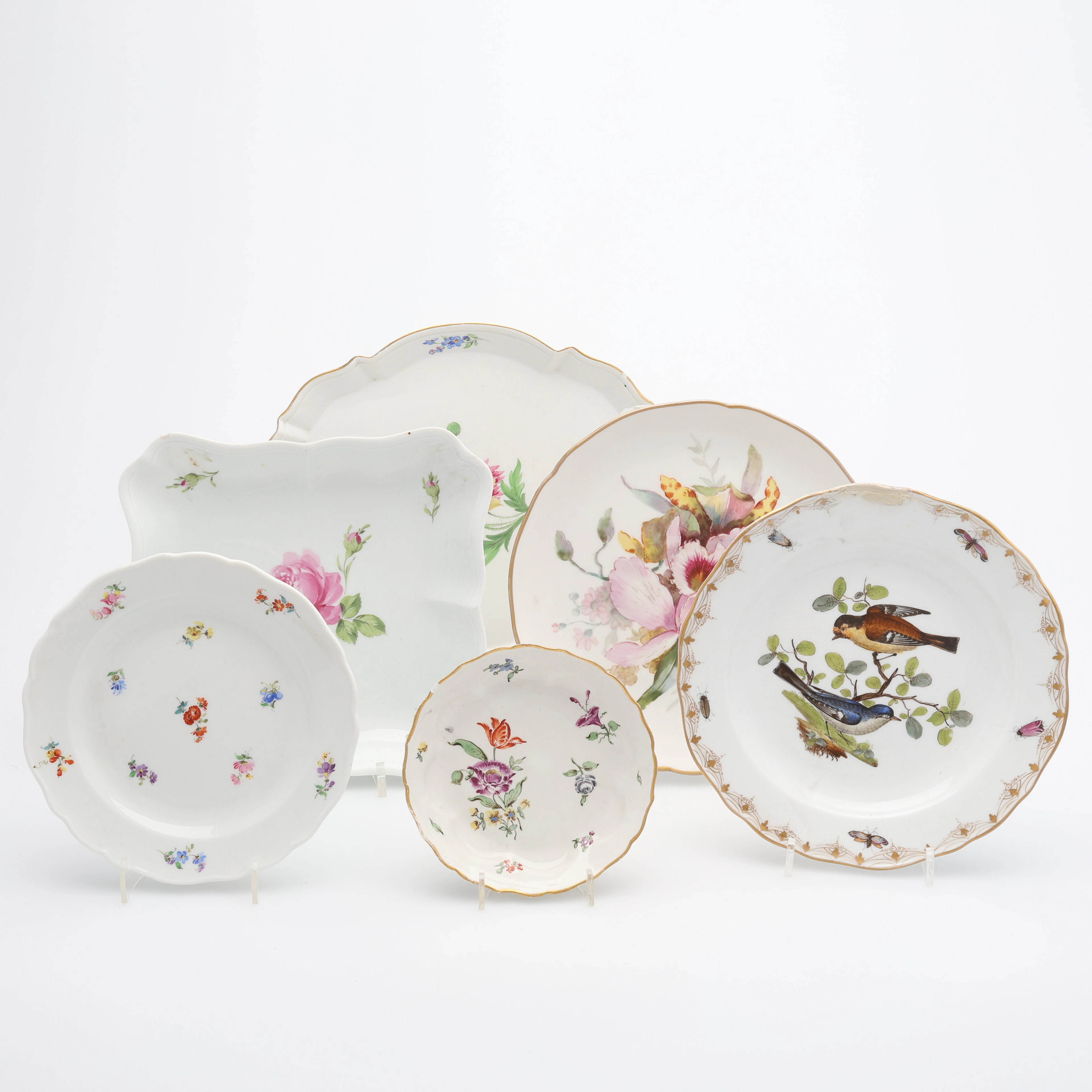 ETT PARTI TALLRIKAR & FAT, 6 DELAR, PORSLIN, MEISSEN & KPM BERLIN, 18/1900-TAL.