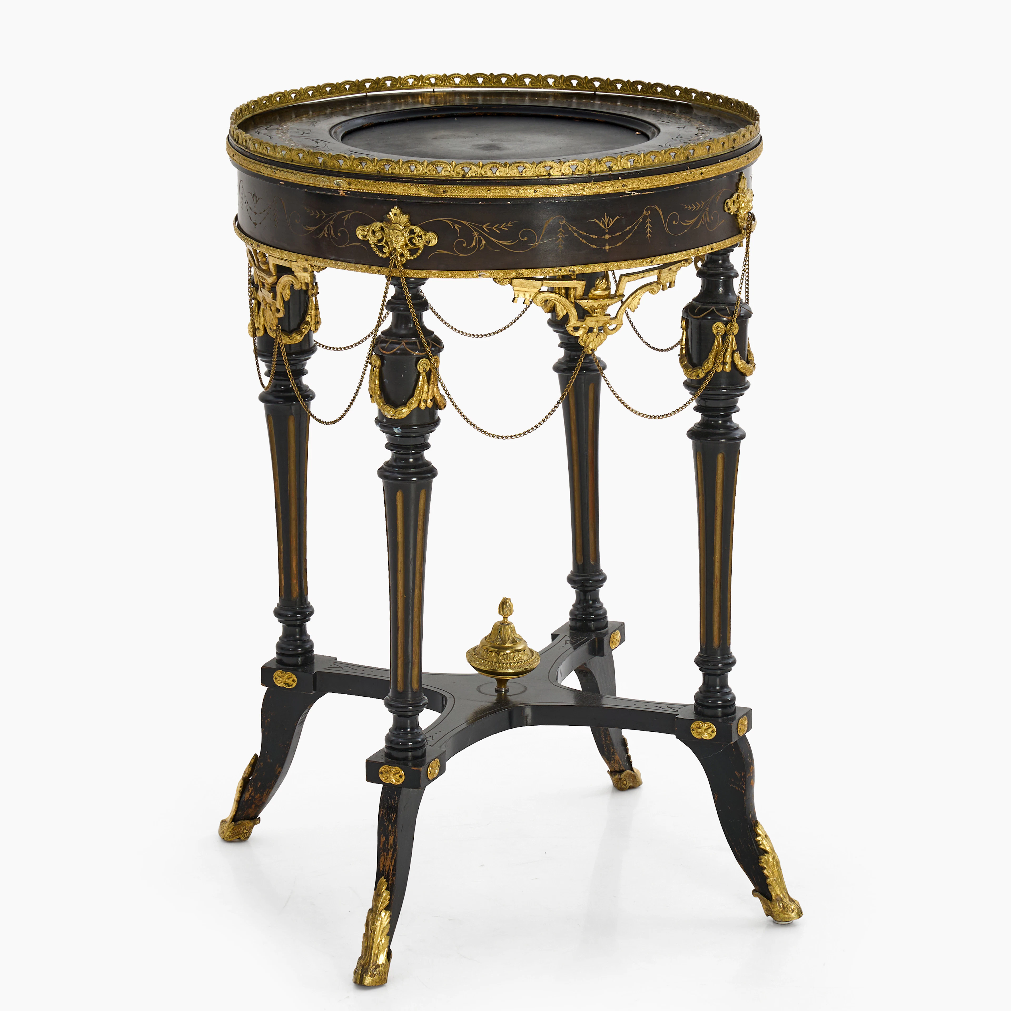 BLOMBORD, Frankrike, 1800-talets andra hälft. Iläggningar med pärlemor