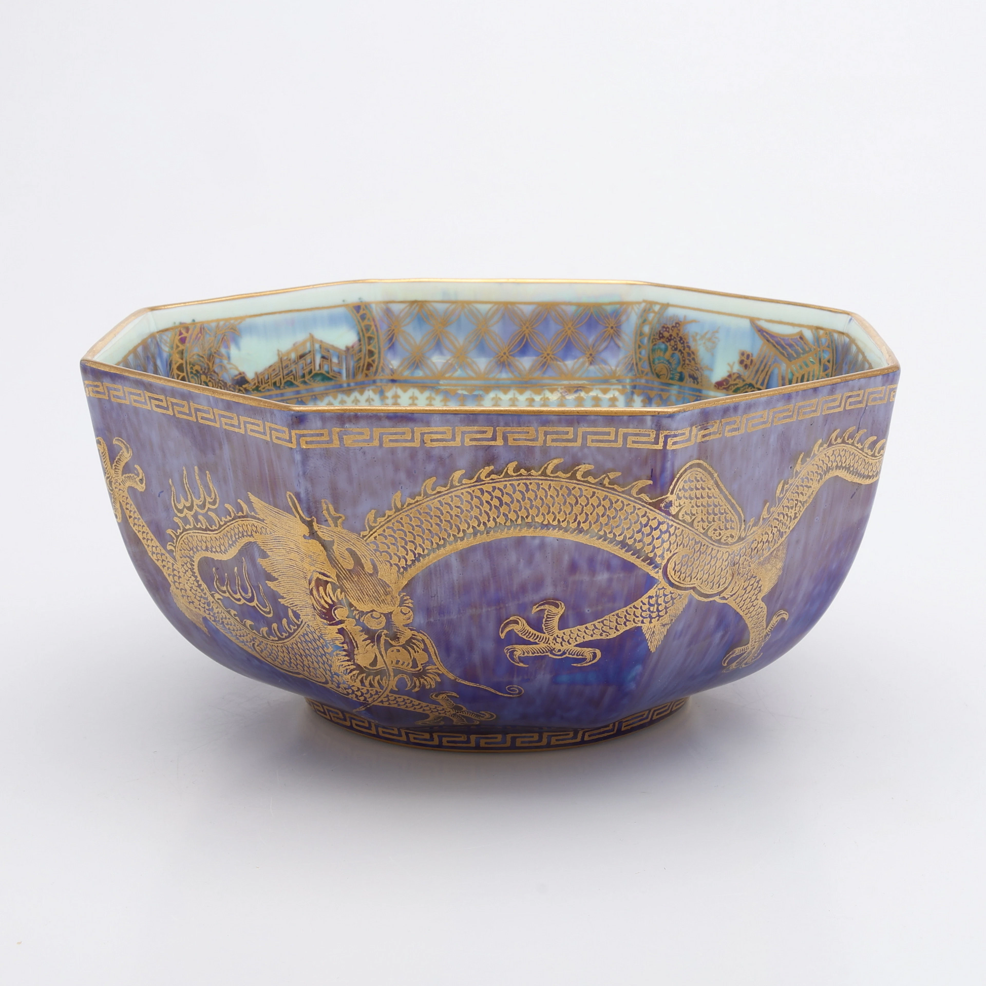 DAISY MAKEIG JONES, SKÅL, "Celestial dragon", Wedgwood, lysterkeramik