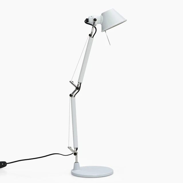MICHELE DE LUCCHI & GIANCARLO FASSINA. BORDSLAMPA. Artemide. Tolomeo Miara.
