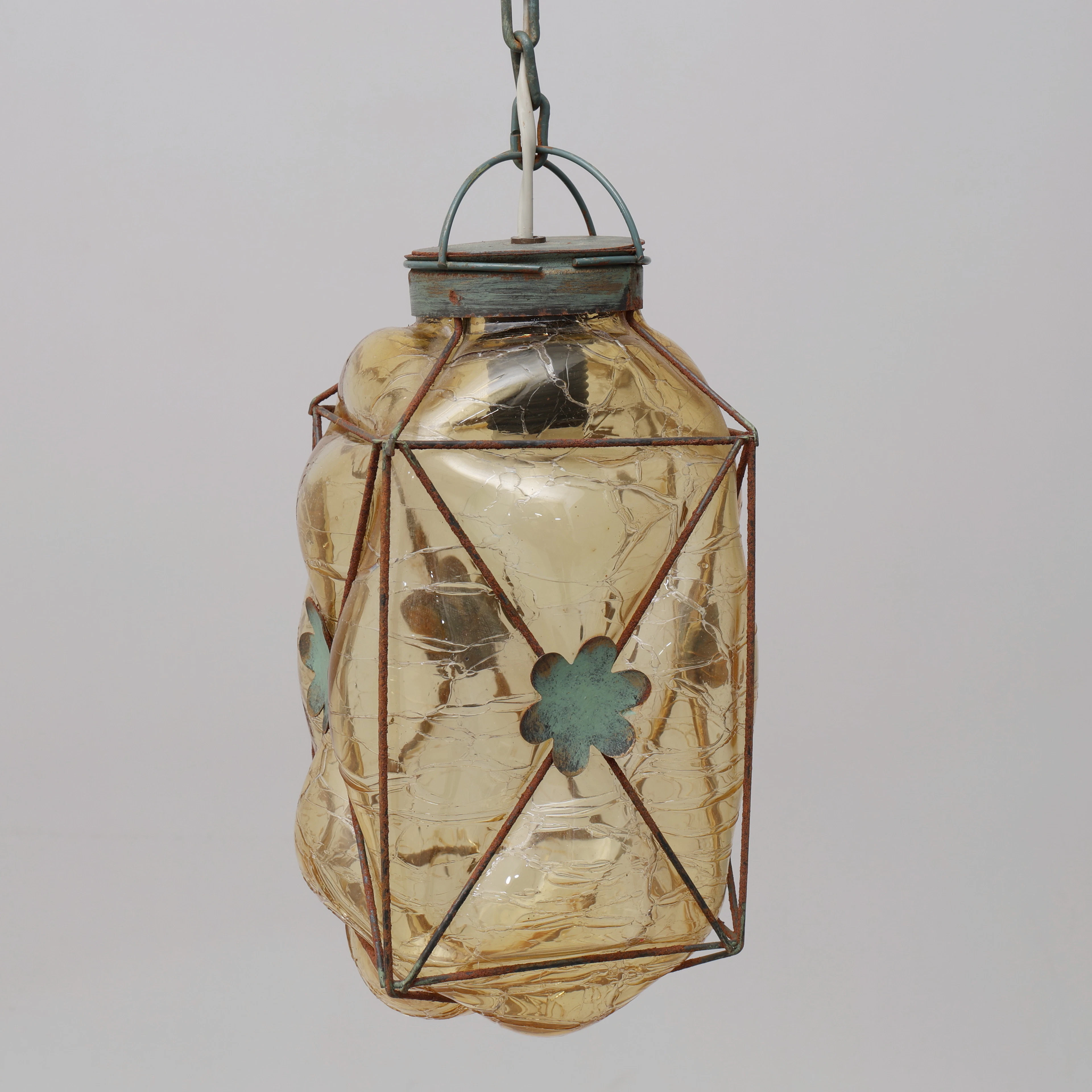 TAKLAMPA, METALL OCH SKANSENGLAS, 1900-TAL.