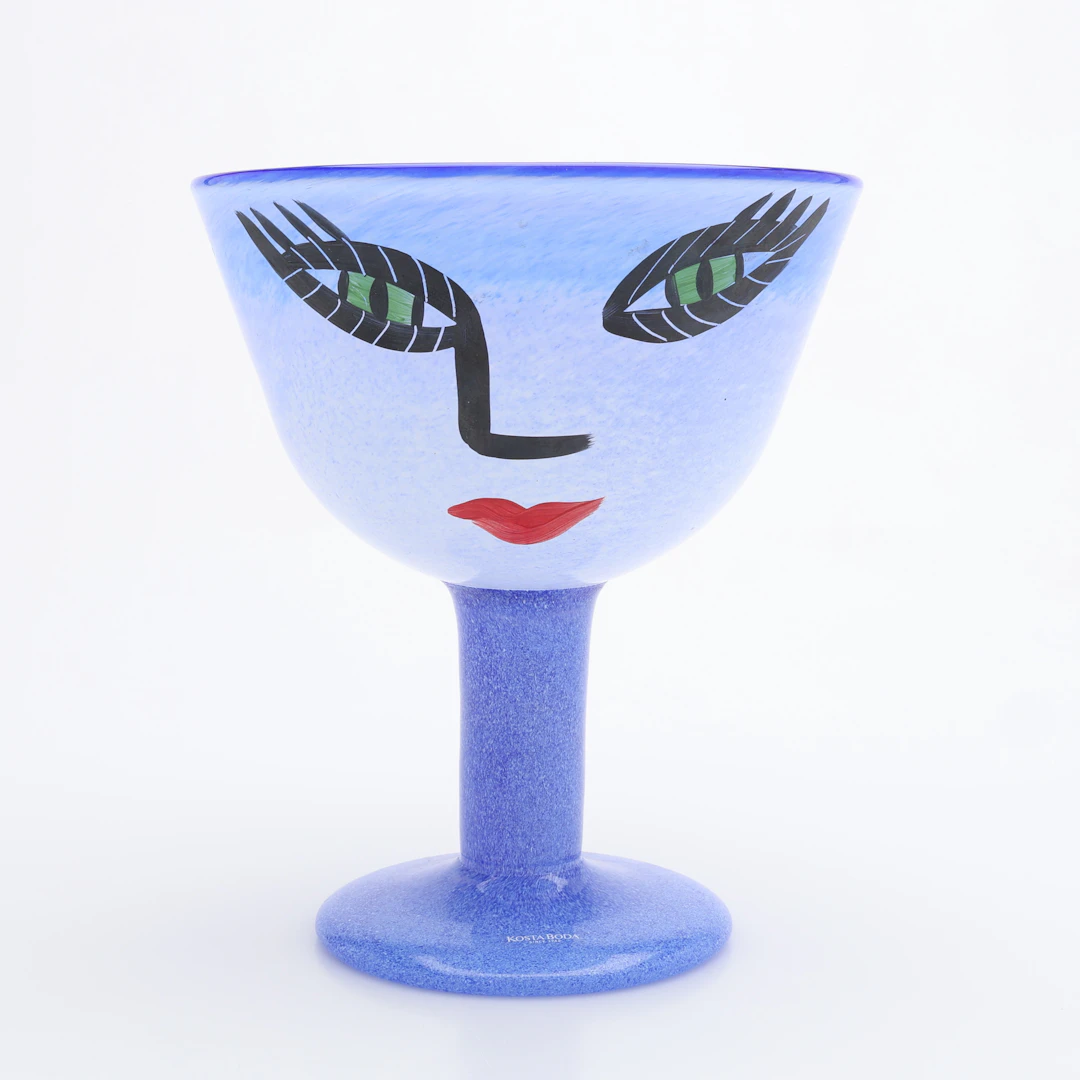 ULRICA HYDMAN-VALLIEN. SKÅL PÅ FOT, KOSTA BODA ARTISTS COLLECTION