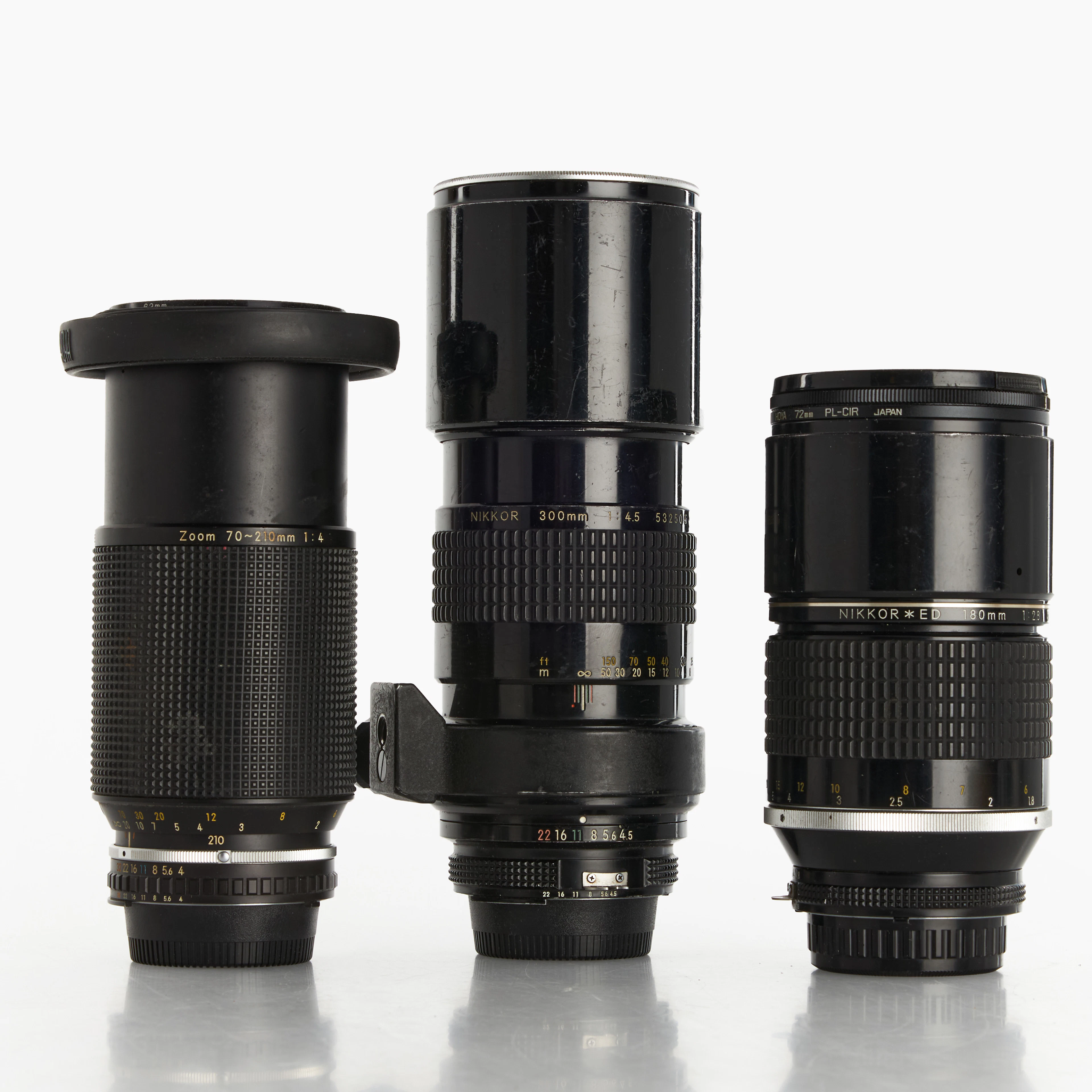 IKON, 3 objektiv 70-210, 180mm resp 300mm.