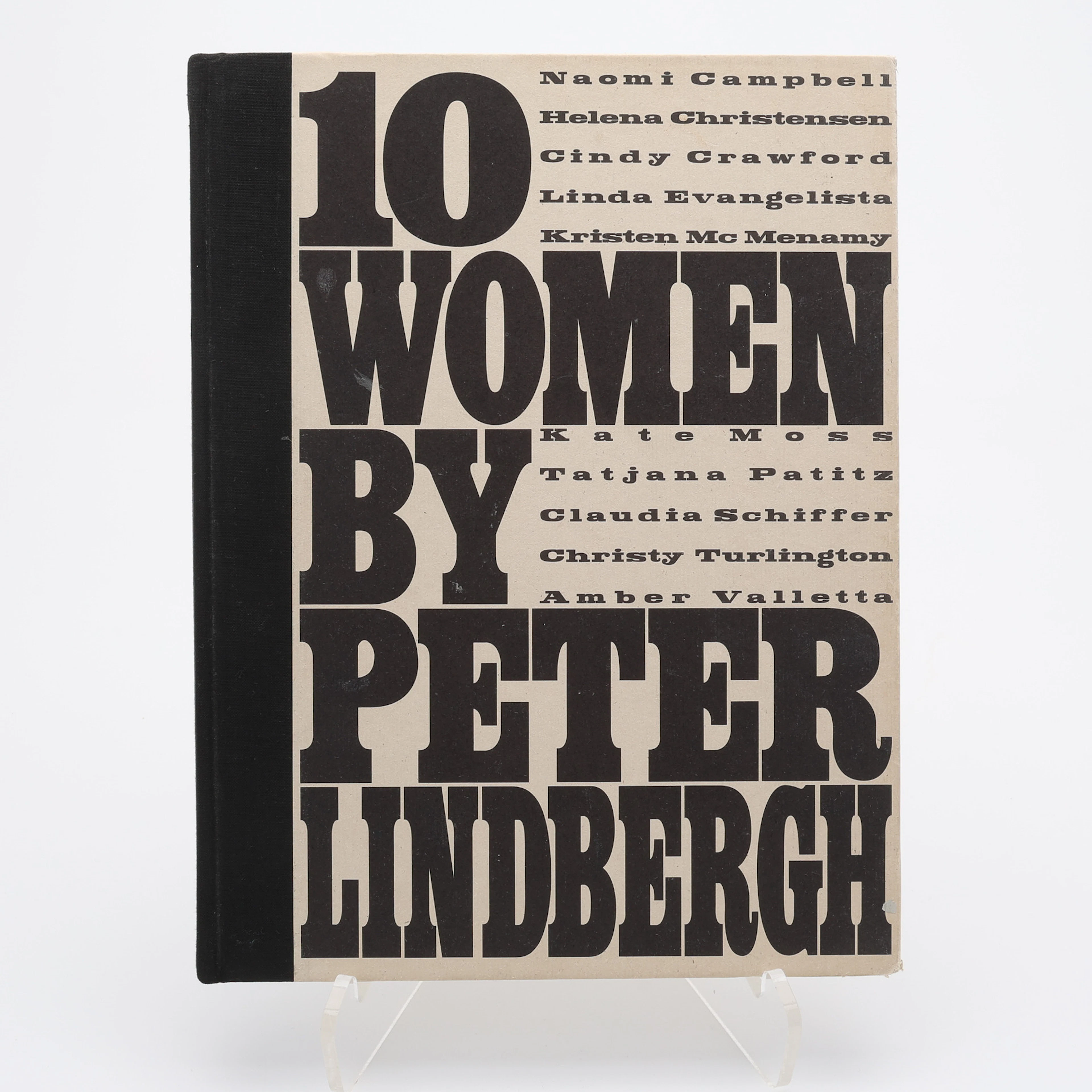 FOTO. DEN TYSKE FOTOGRAFEN PETER LINDBERGHS "10 WOMEN" I FÖRSTA UPPLAGAN, 1996.
