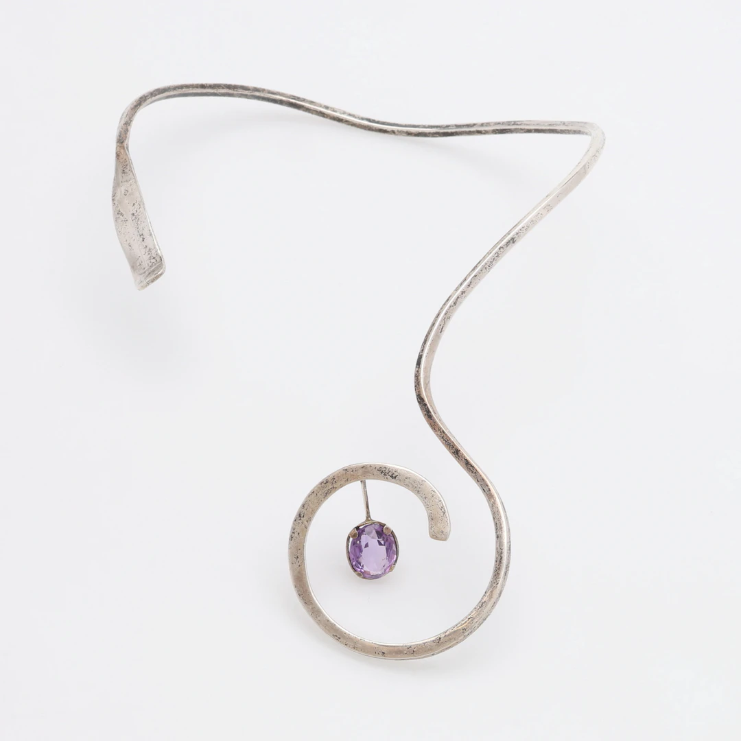 LARS CHRISTER WENNGREN. COLLIER, SILVER OCH AMETIST, GÄVLE, 1970-TAL.