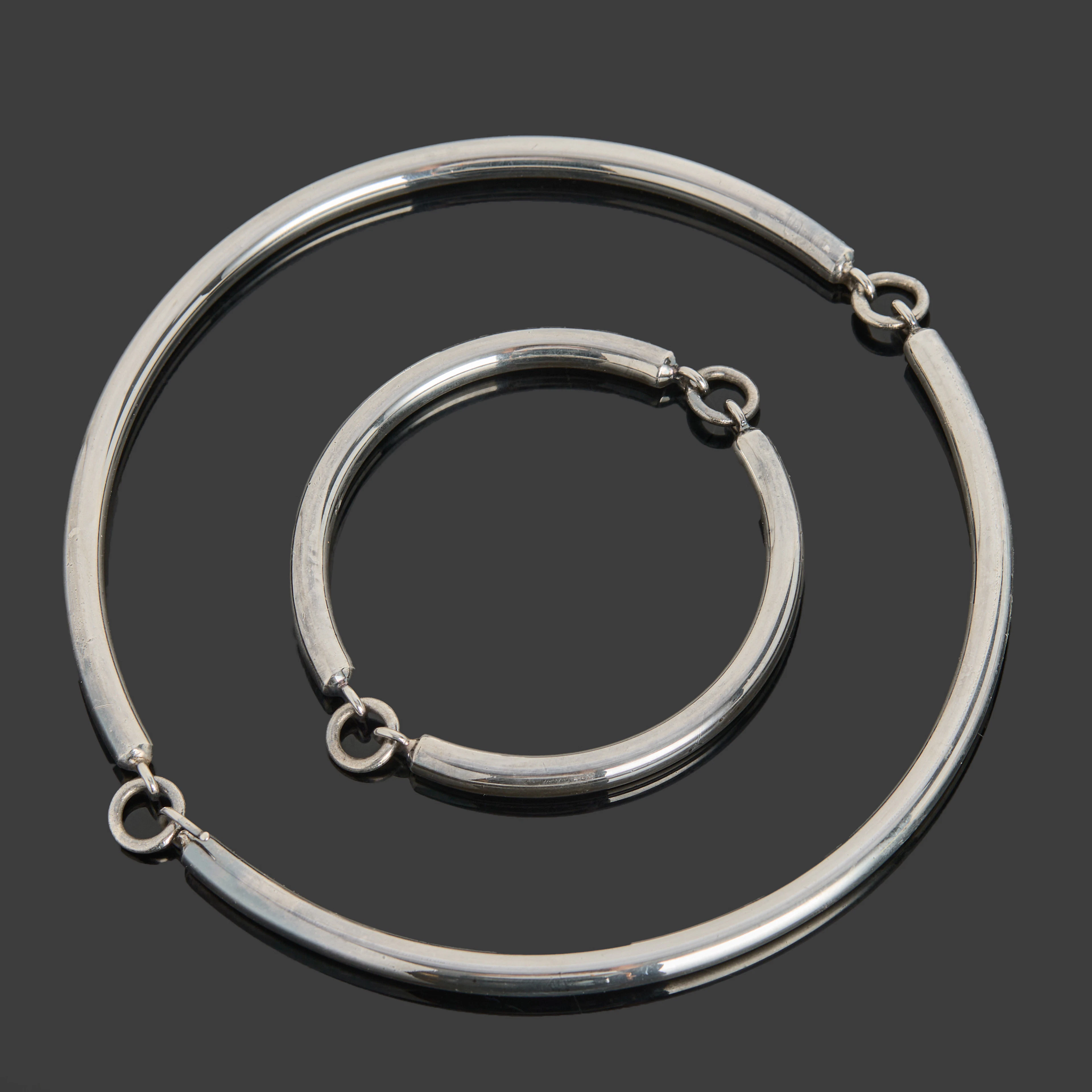 KAIJA AARIKKA (Finland, 1929-2014). Collier och armring, sterlingsilver