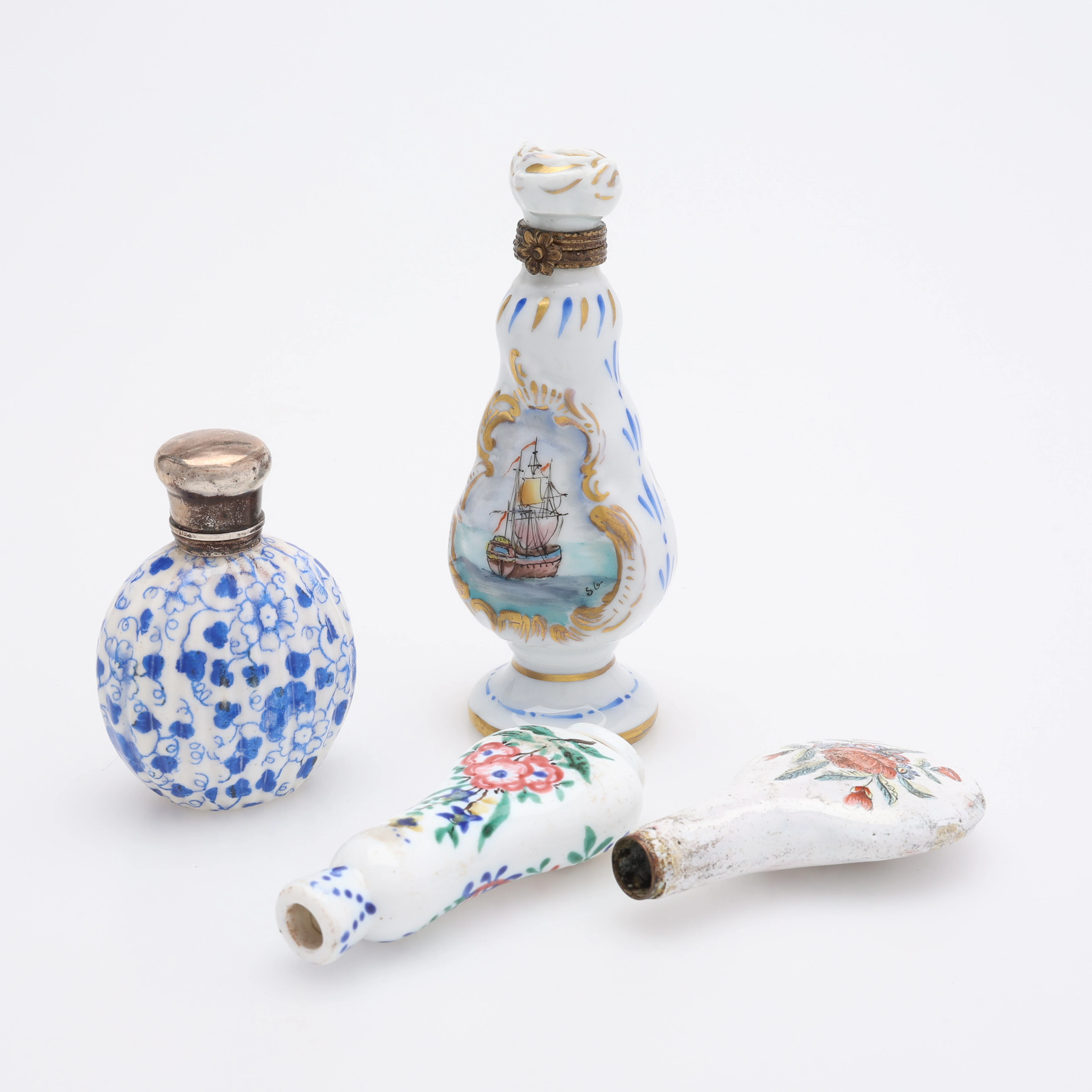 PARFYMFLASKOR, 4 ST, MESTADELS PORSLIN, 1700-1900-TAL.