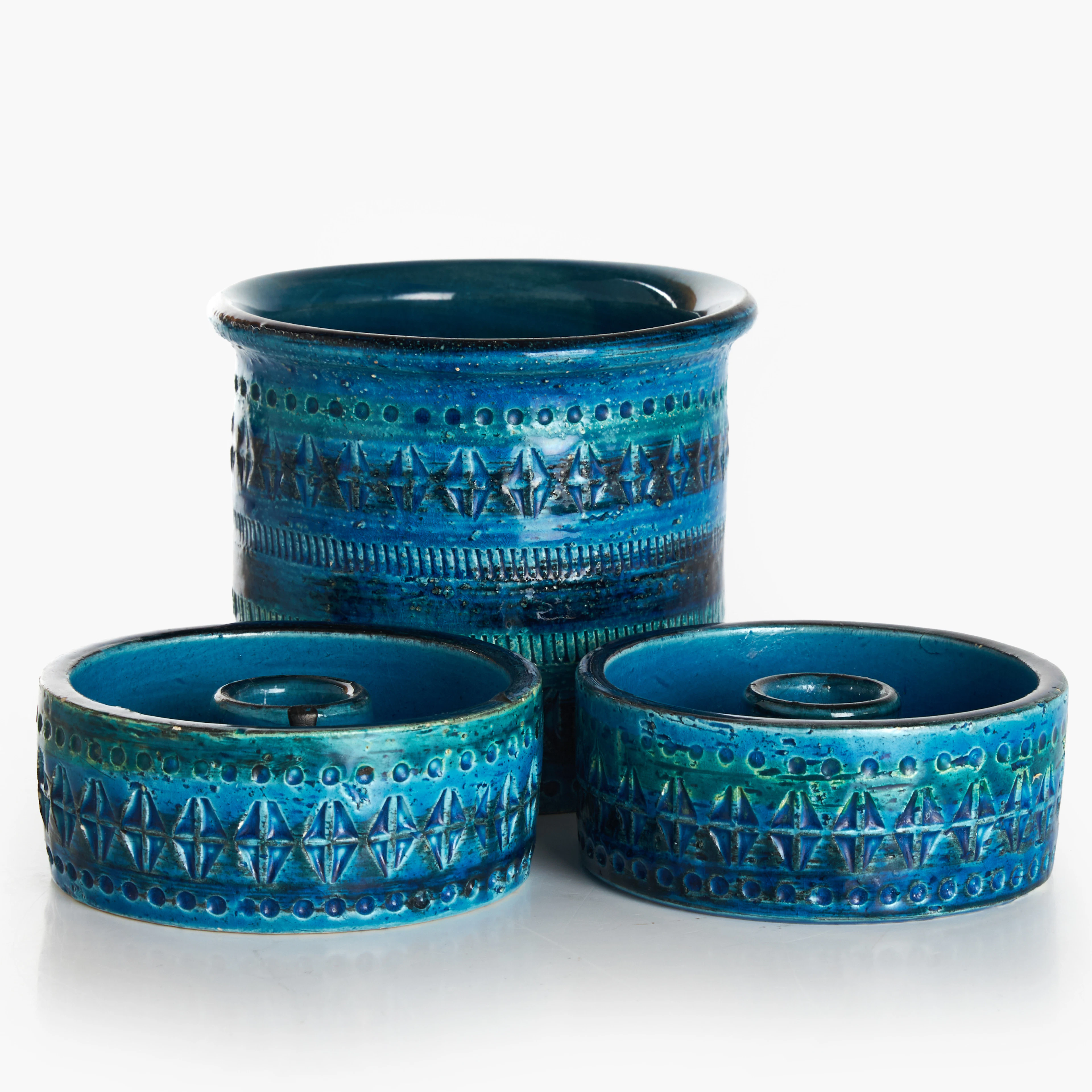 ALDO LONDI. 3 delar, ytterfoder, ett par ljusstakar, "Rimini Blue"