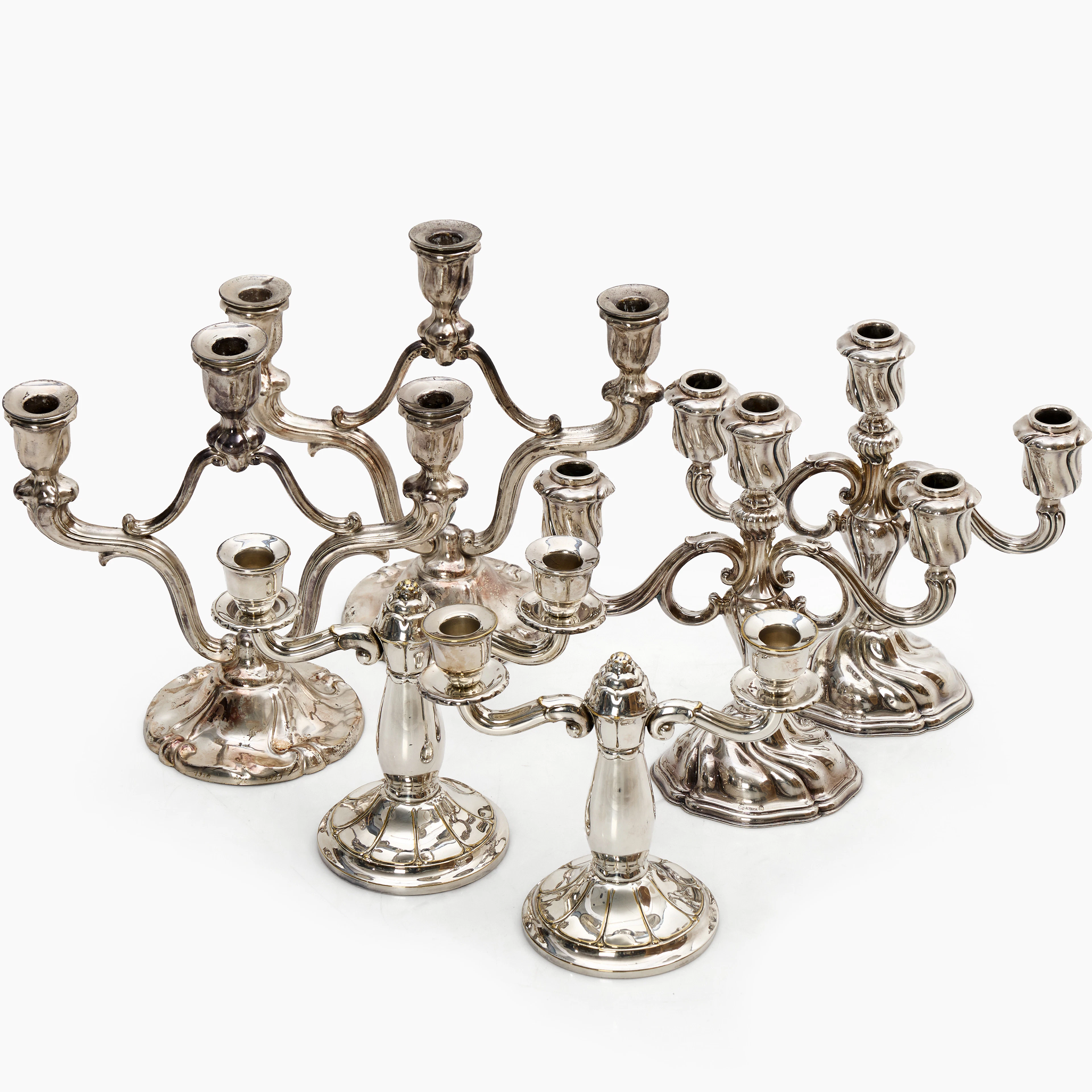 KANDELABRAR, 3 par, nysilver, 1900-talets första hält. Delvis Danmark.