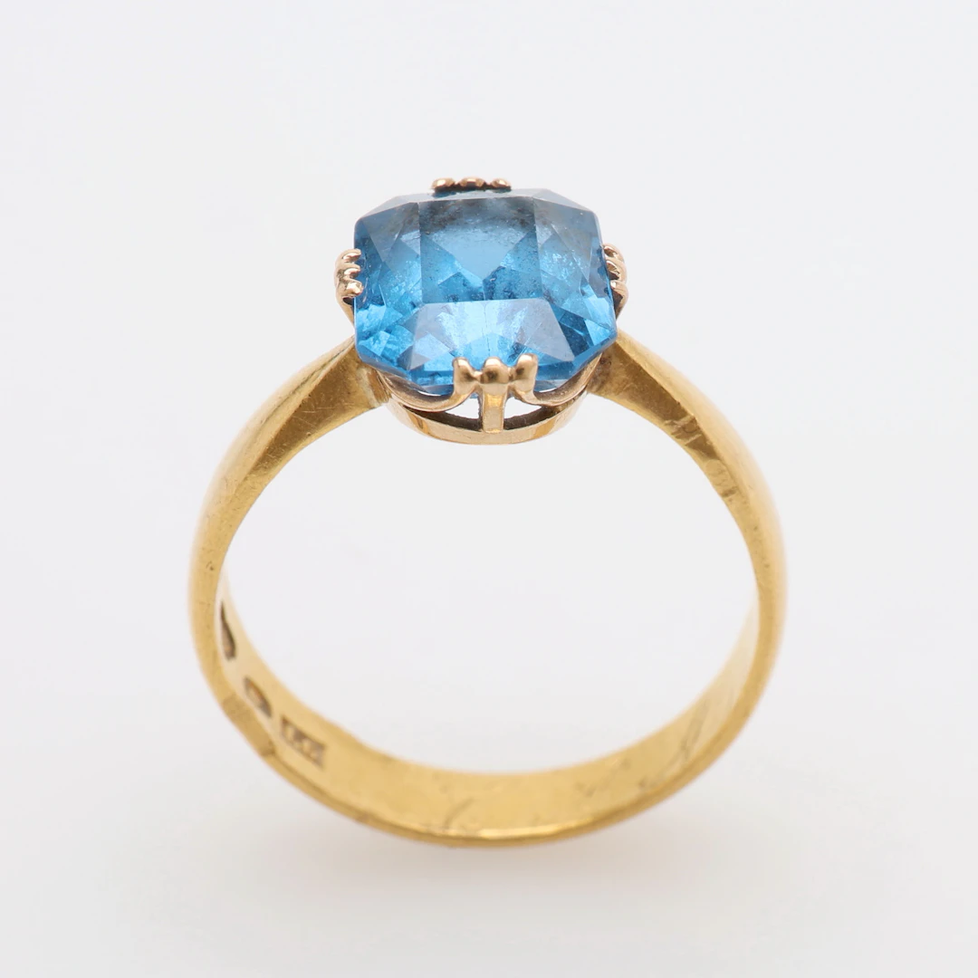 RING, 23K GULD & BLÅ SPINELL, JOHAN LUDVIG FRIBERG, STOCKHOLM, 1889