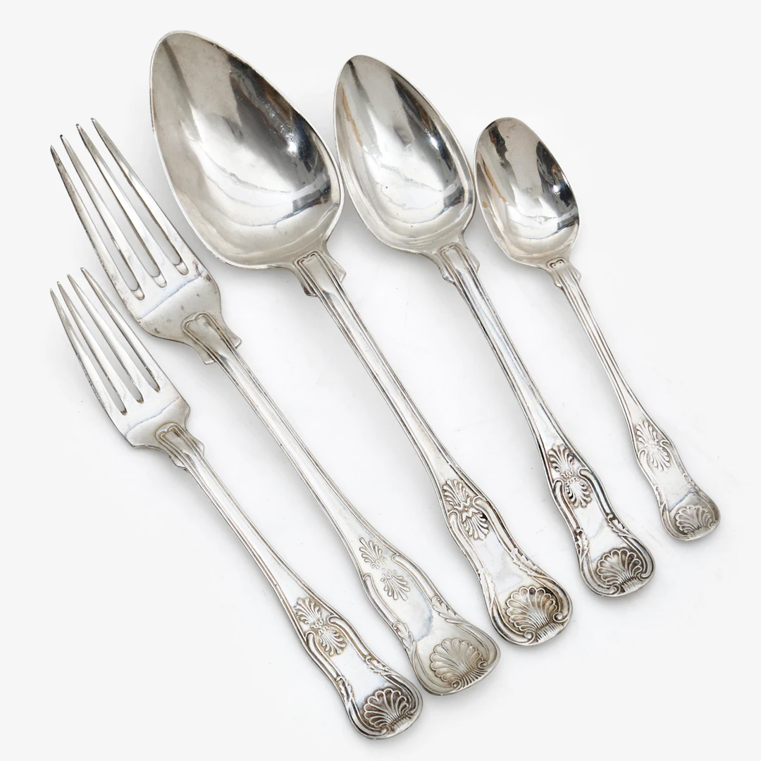 SILVERBESTICK, 34 delar, "Engelsk Snäck", silver, 1800-1900-tal, olika
