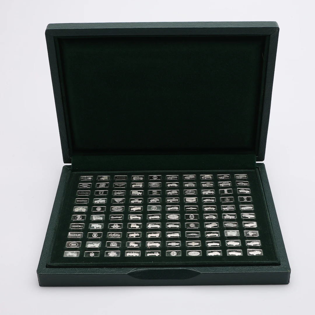 MINIATYRPLAKETTER, "DE 100 FÖRNÄMSTA BILARNA I SILVERMINIATYRER"