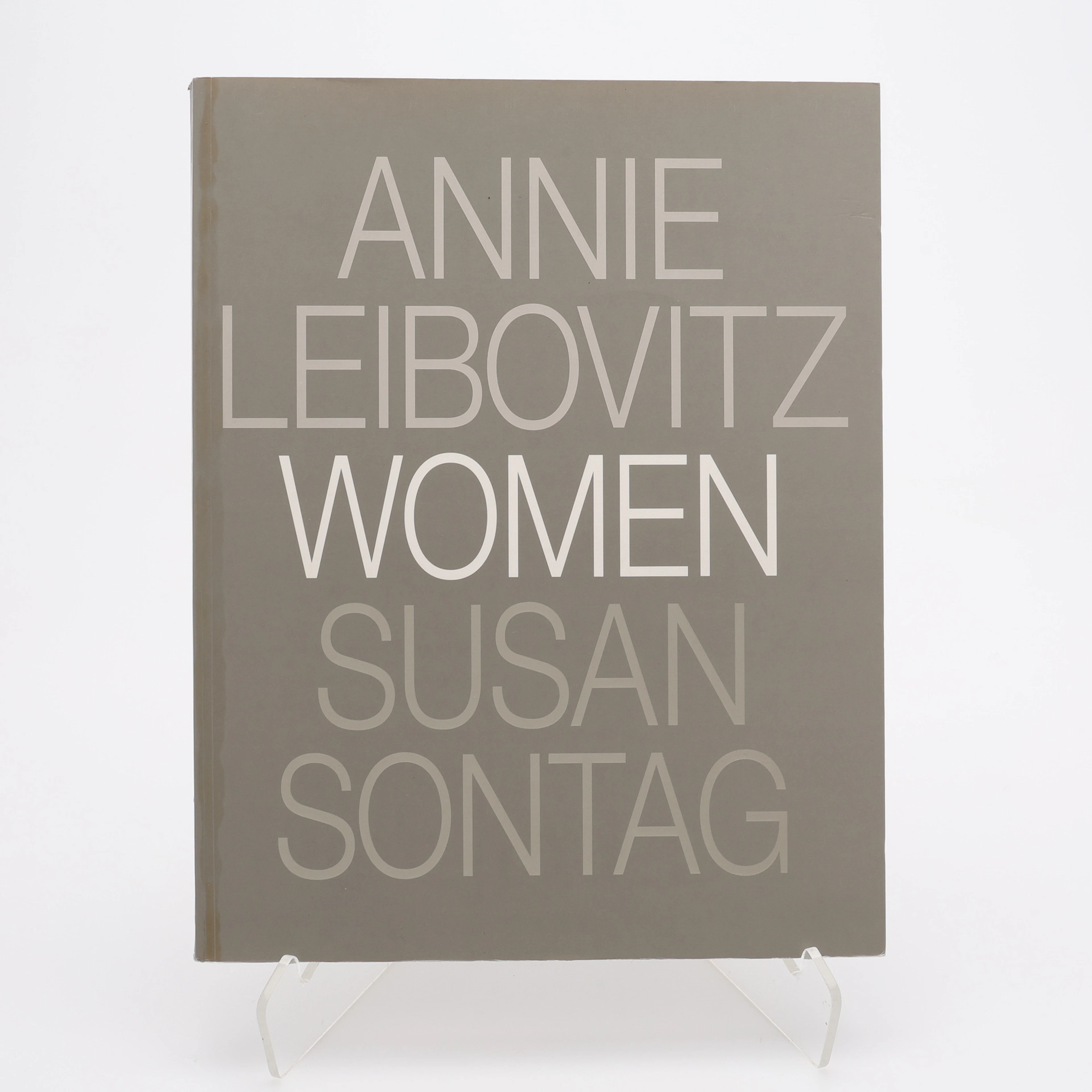 FOTO. DEN AMERIKANSKE FOTOGRAFEN ANNIE LEIBOVITZ "WOMEN", 2000.