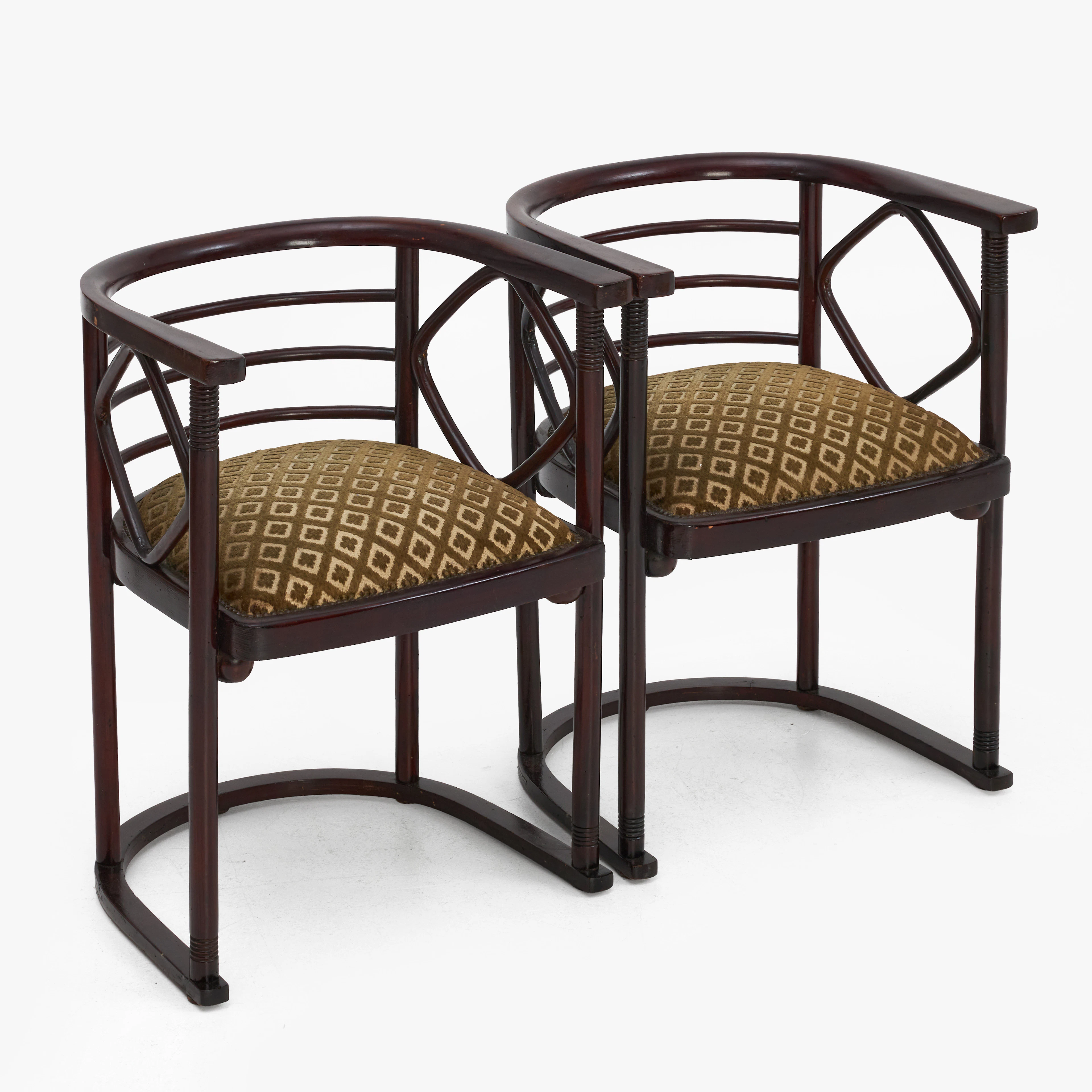 JOSEF HOFFMANN (1870–1956). Karmstolar, ett par, "Fledermaus ", modell