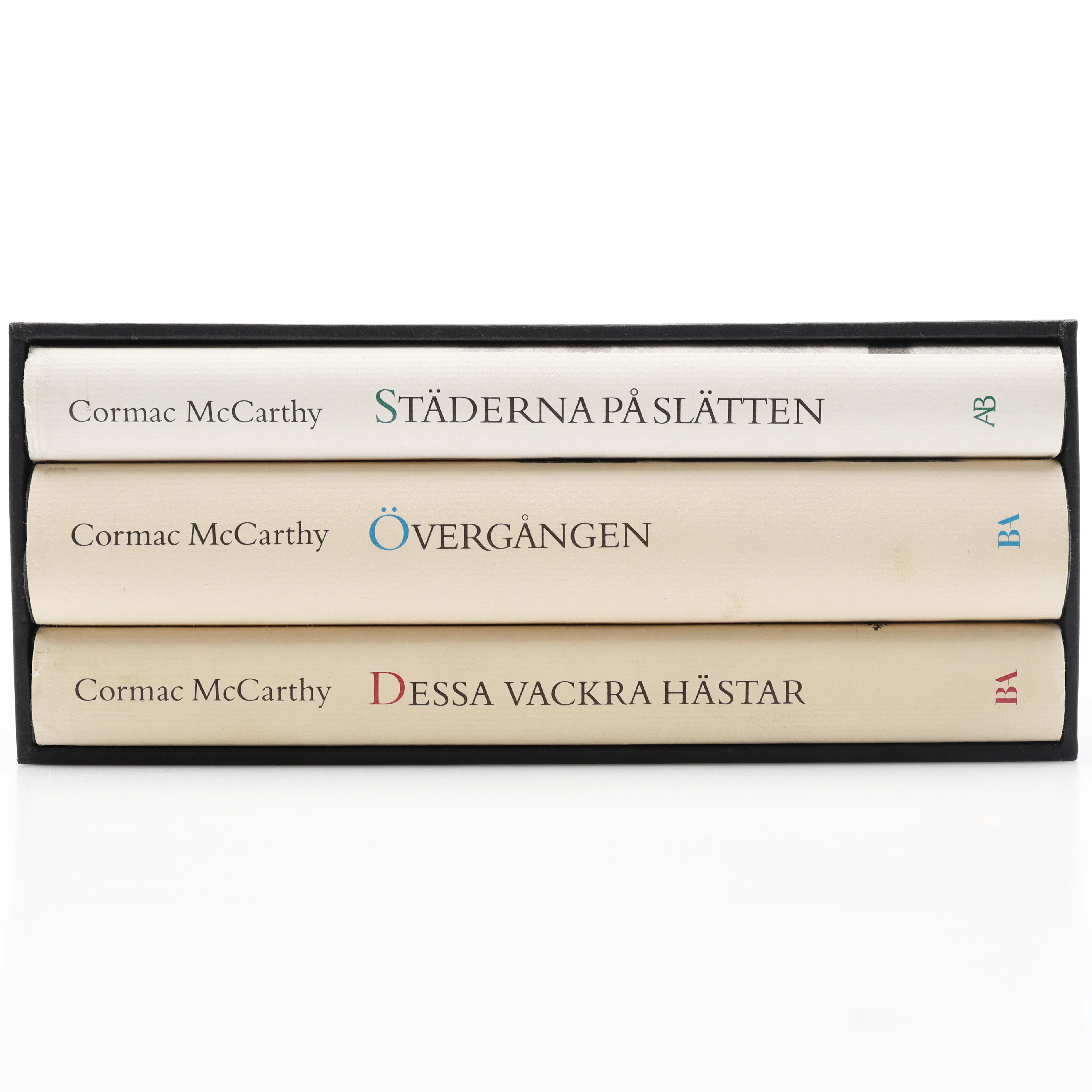 CORMAC MCCARTHY'S GRÄNSTRILOGI - 1. DESSA VACKRA HÄSTAR, 2. ÖVERGÅNGEN