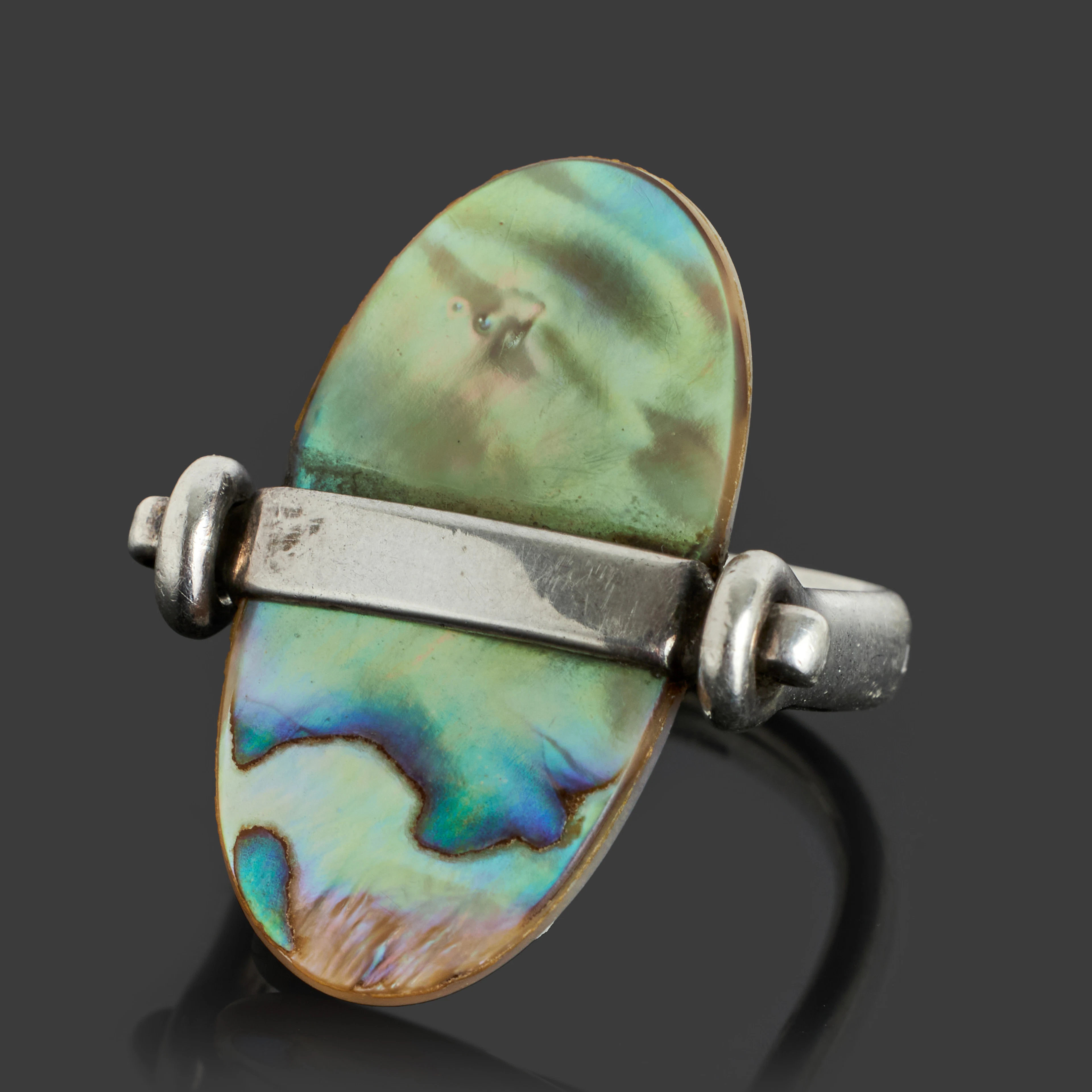 VIVIANNA TORUN BÜLOW-HÜBE. Ring, sterlingsilver med abalone samt pärlemor