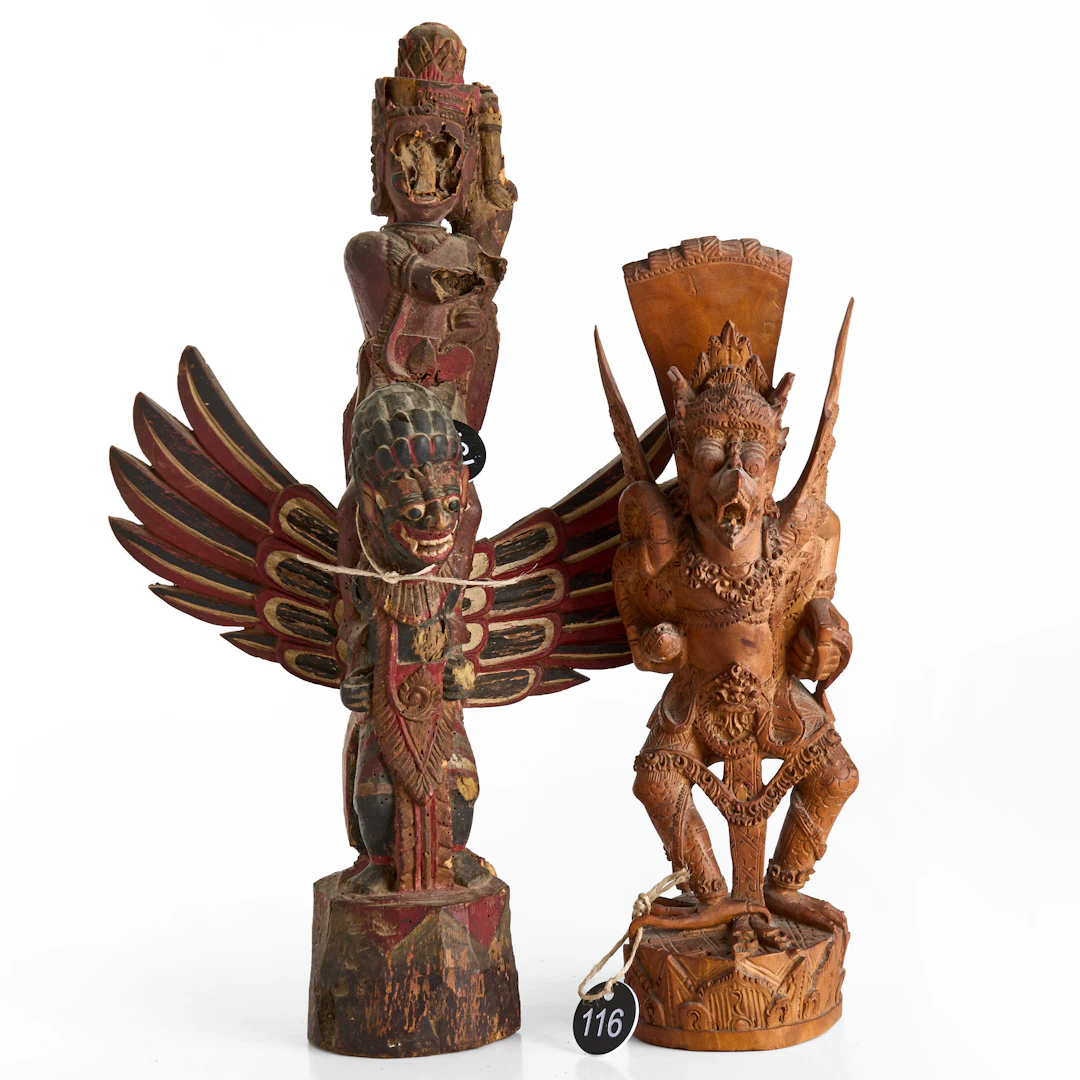 SKULPTURER, 2 st, Garuda resp, Garuda bärande Vishnu, Bali, 1900-tal.