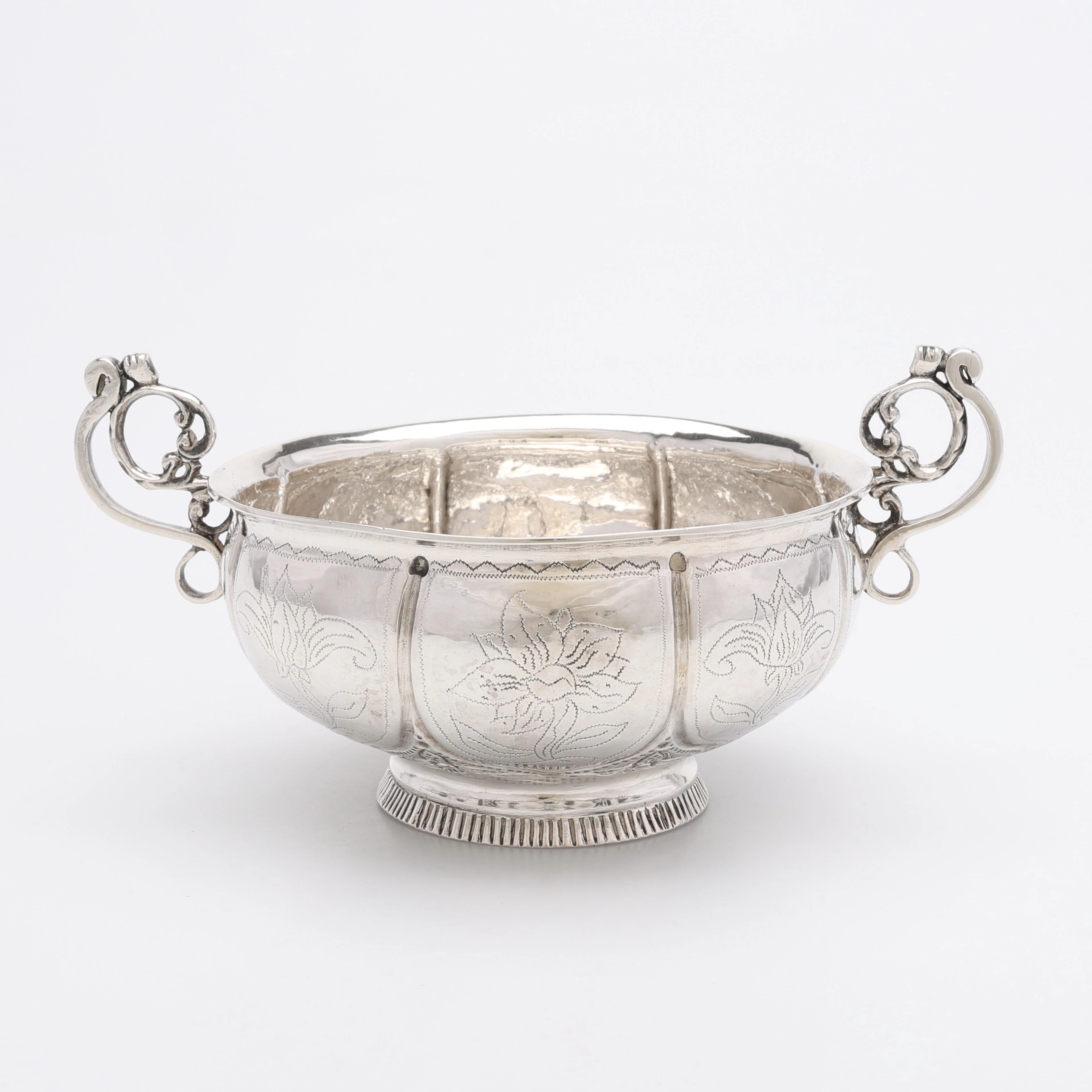 ANDERS MENELL (1759-1806) BRÄNNVINSSKÅL, silver, Kalmar, 1780.