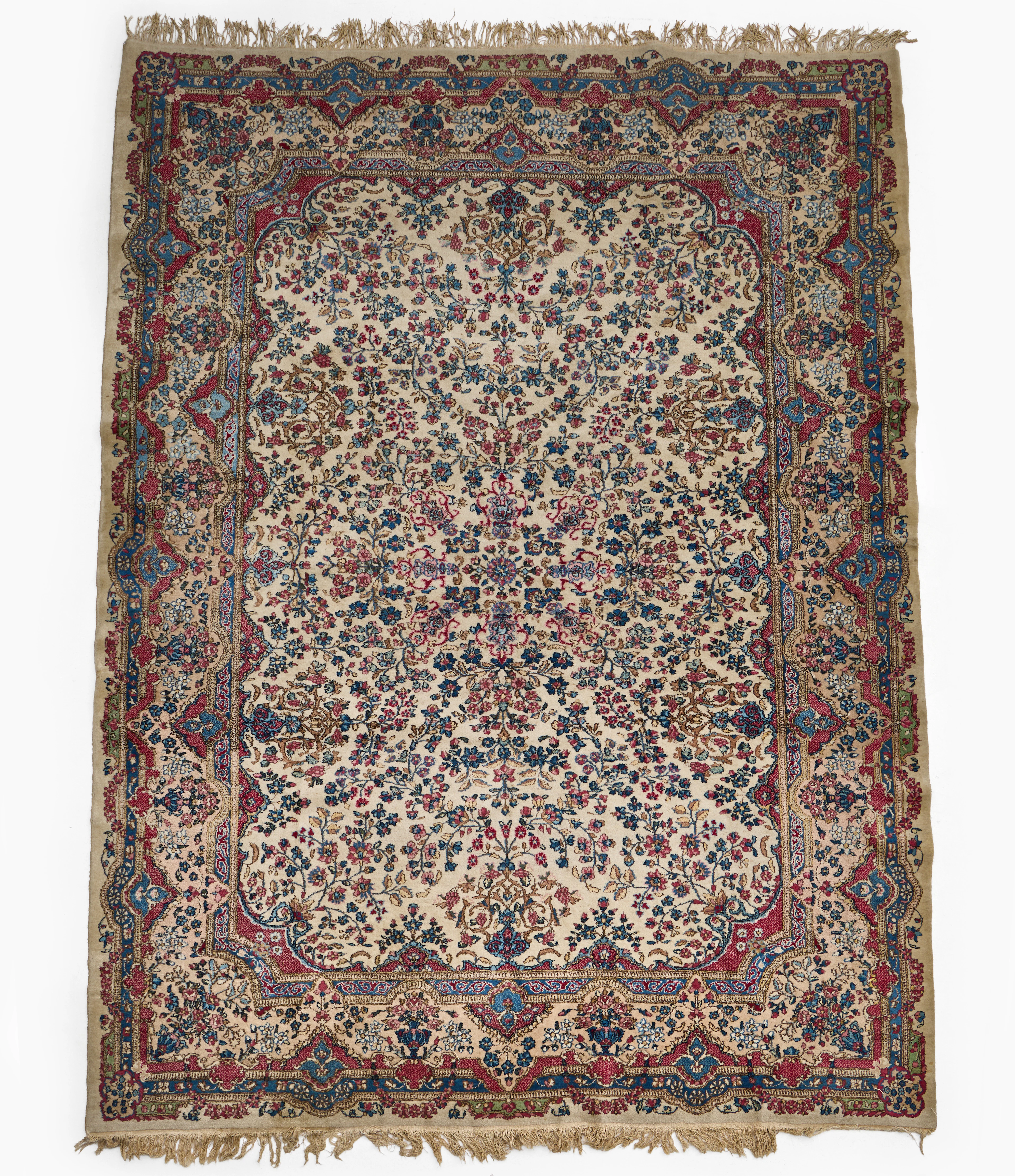 ORIENTMATTA, Kirman, ca 325 x 238 cm.