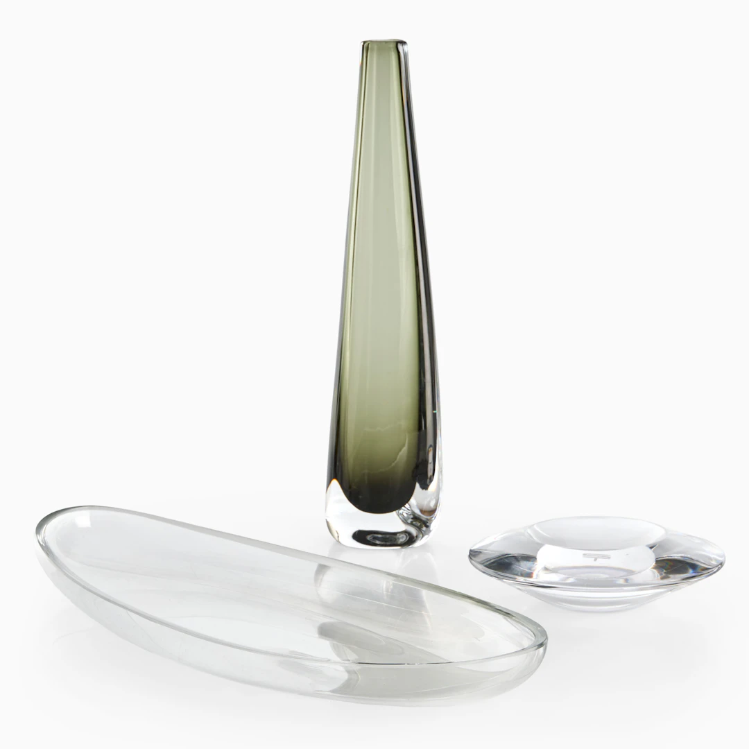 KONSTGLAS. 3 delar. Uppäggningsfat modell "HS1205" (Edward Hald för