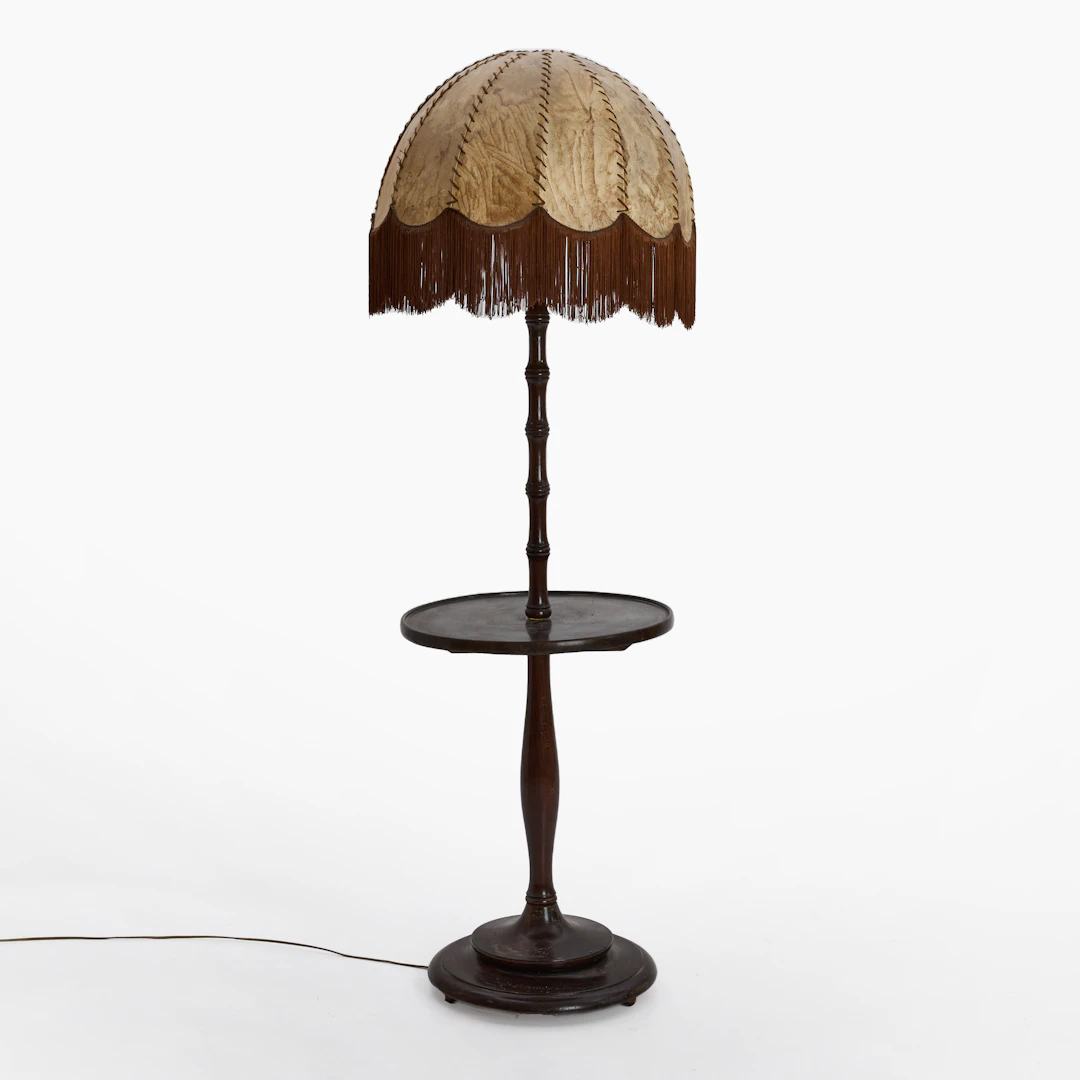 GOLVLAMPA/BORD, betsad, lampskärm i pergament, ca 1920-tal.