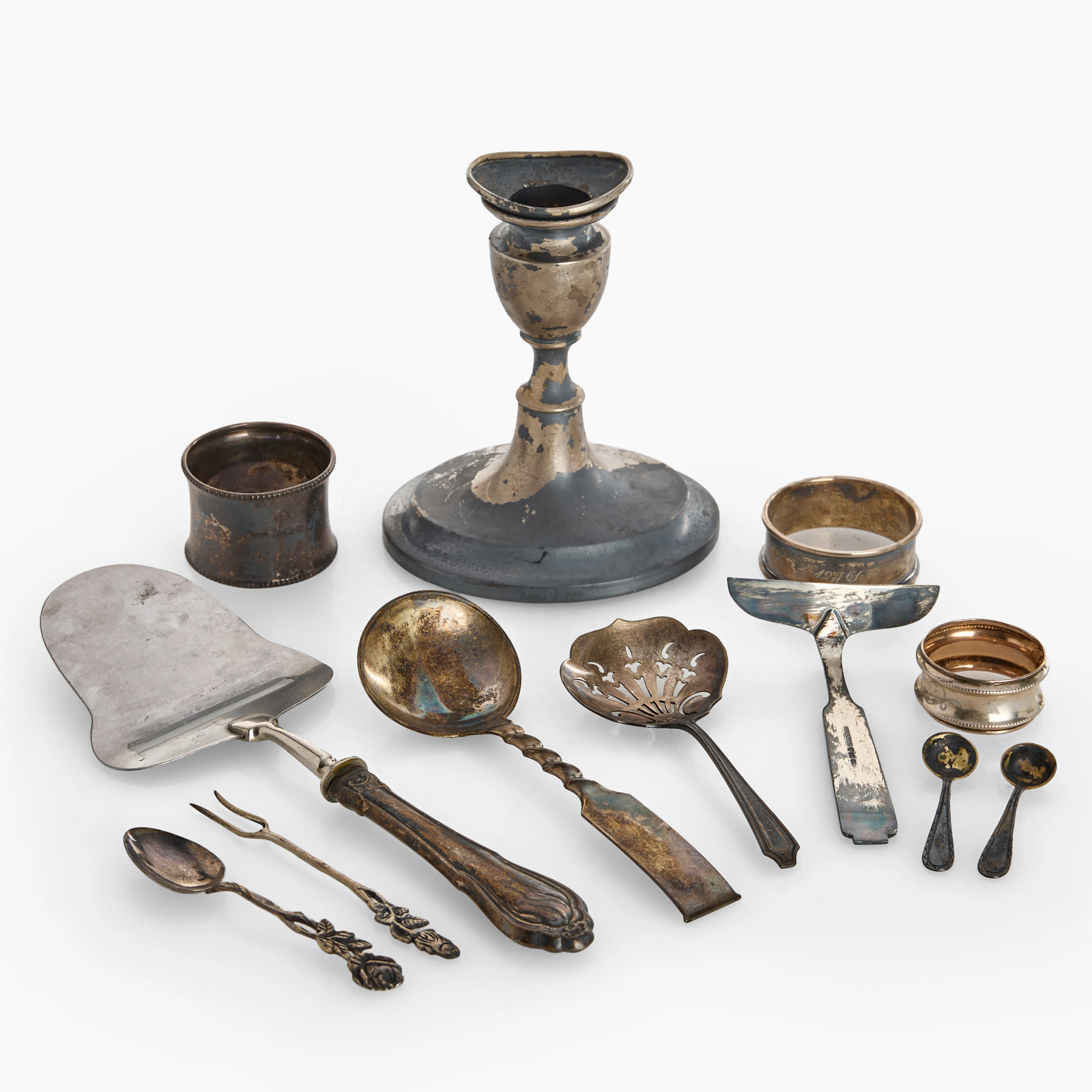 SILVER, 12 delar, Svenska och internationella stämplar, mestadels 1900-tal.