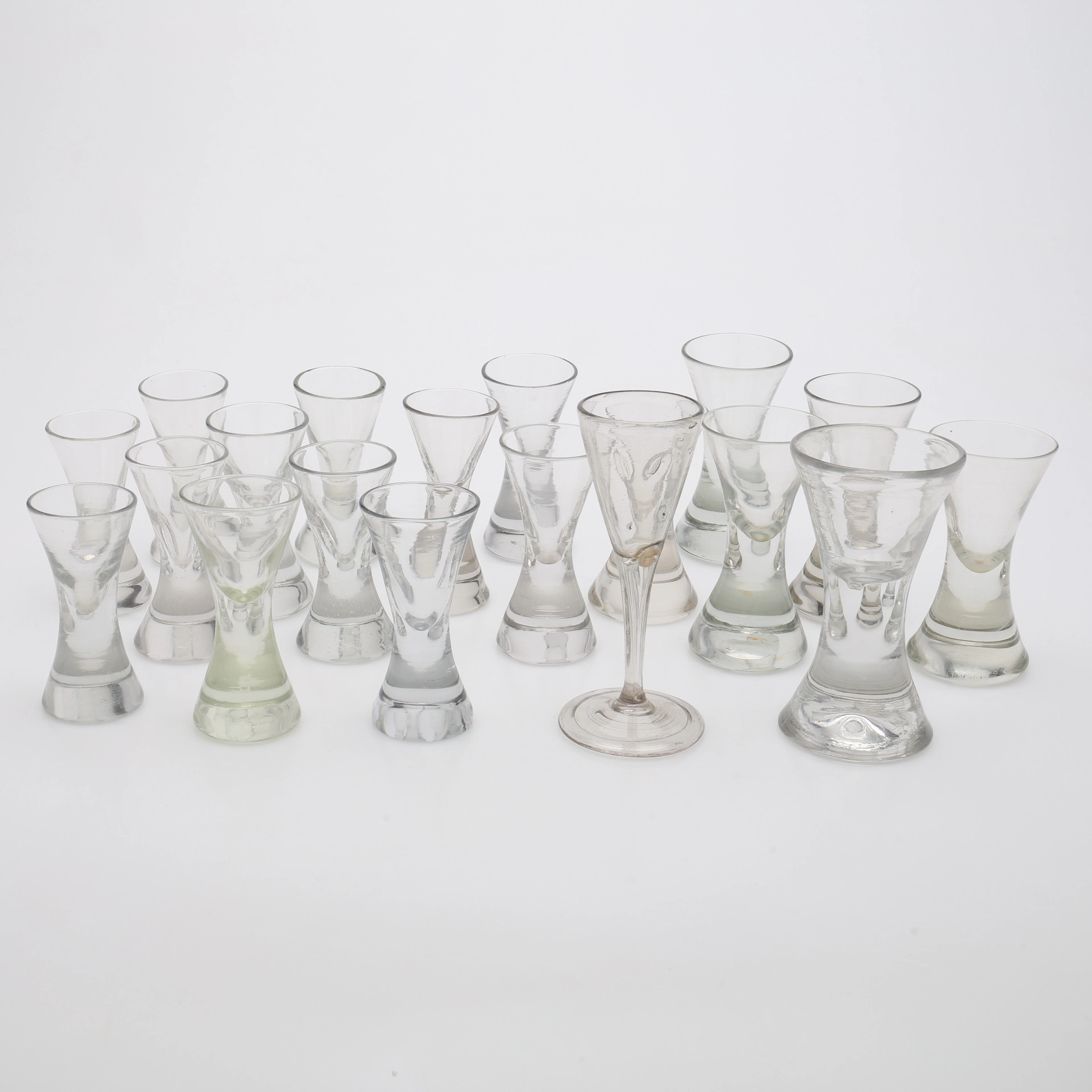 SNAPSGLAS, 19 STYCKEN, GLAS.