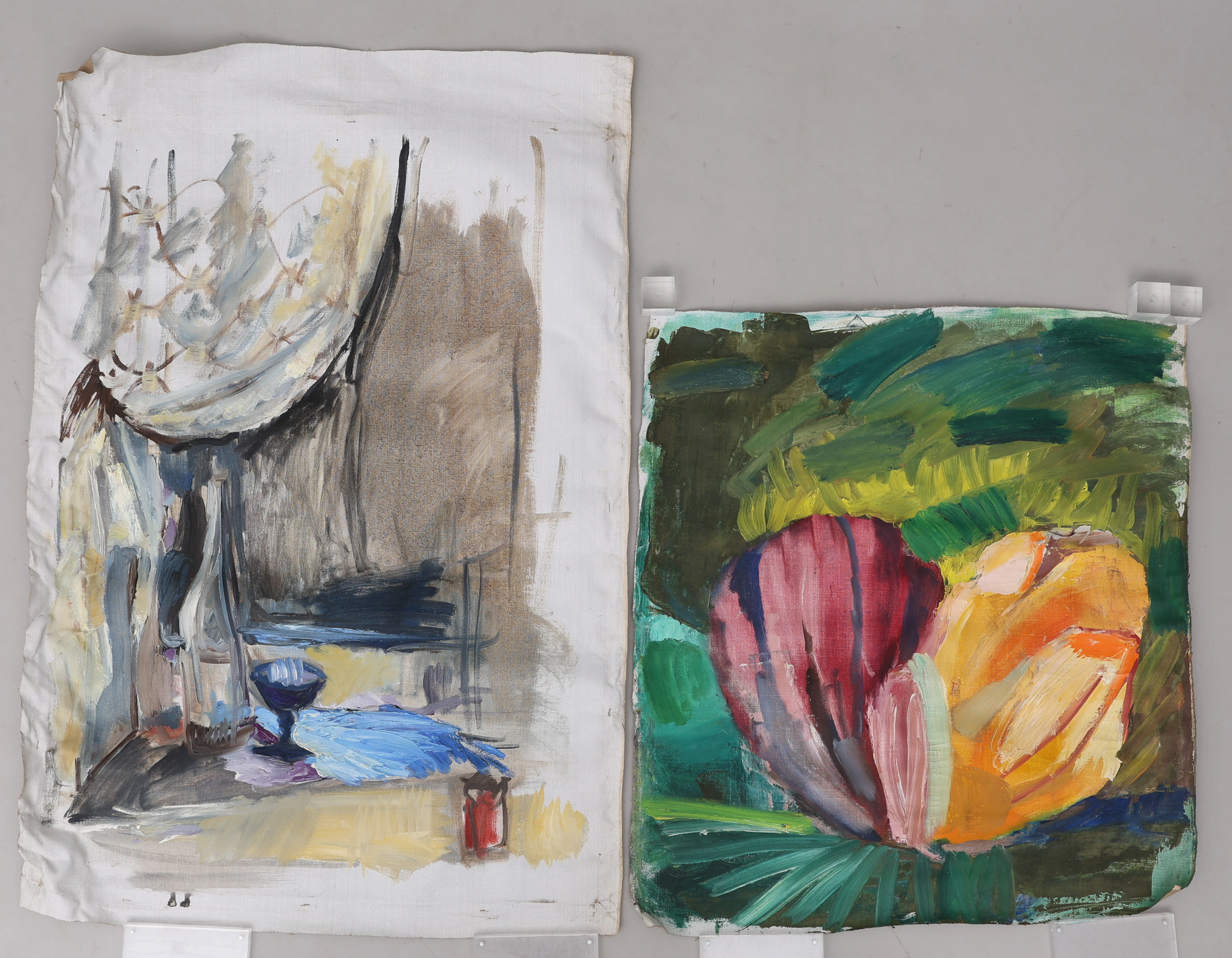 STINA EBERS 1962-2025. OLJA PÅ DUK, EN BLOMMA OCH EN INTERIÖR, OSIGNERADE.