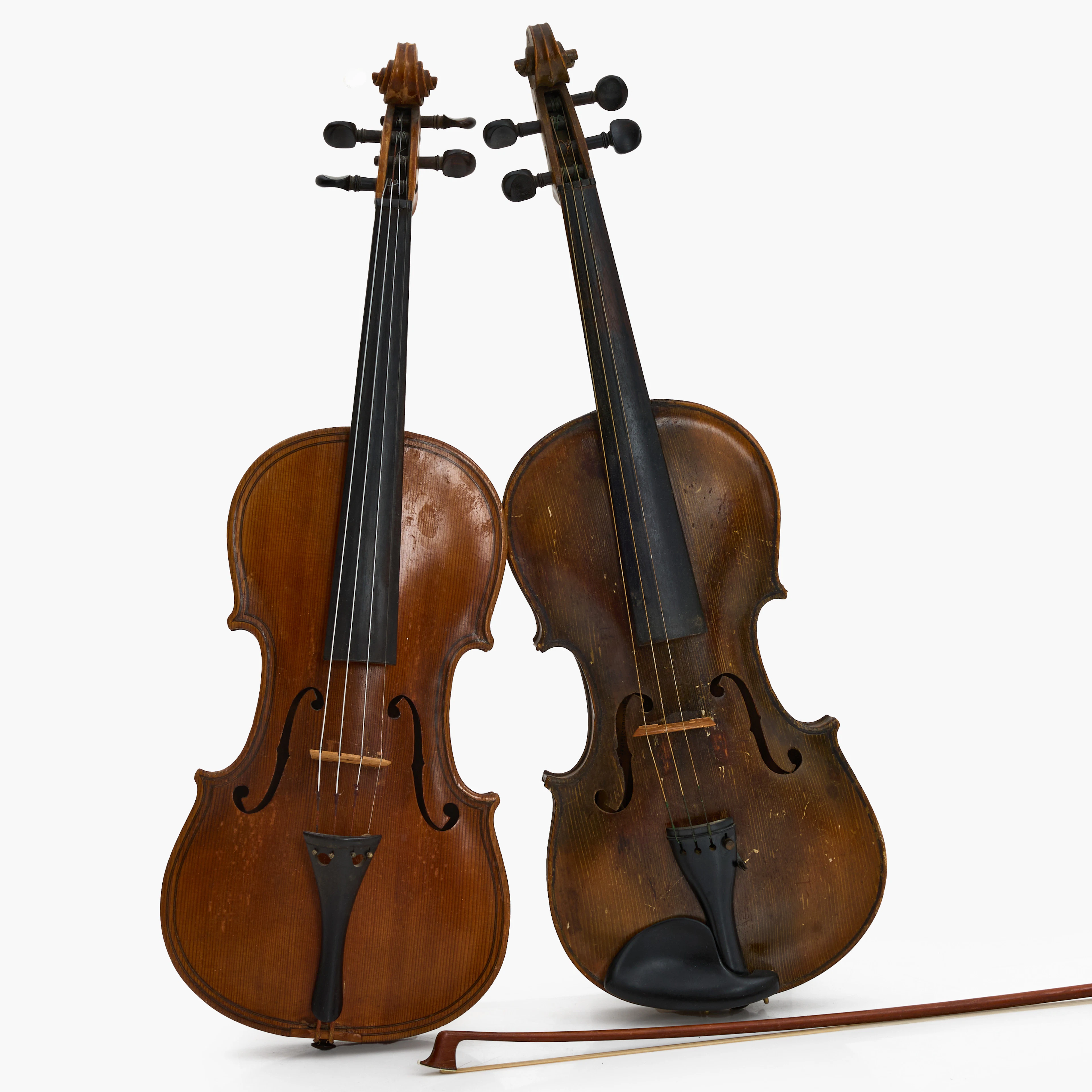 VIOLINER, 2 st, varav en etikettmärkt "Jacobus Steiner, in Abfam