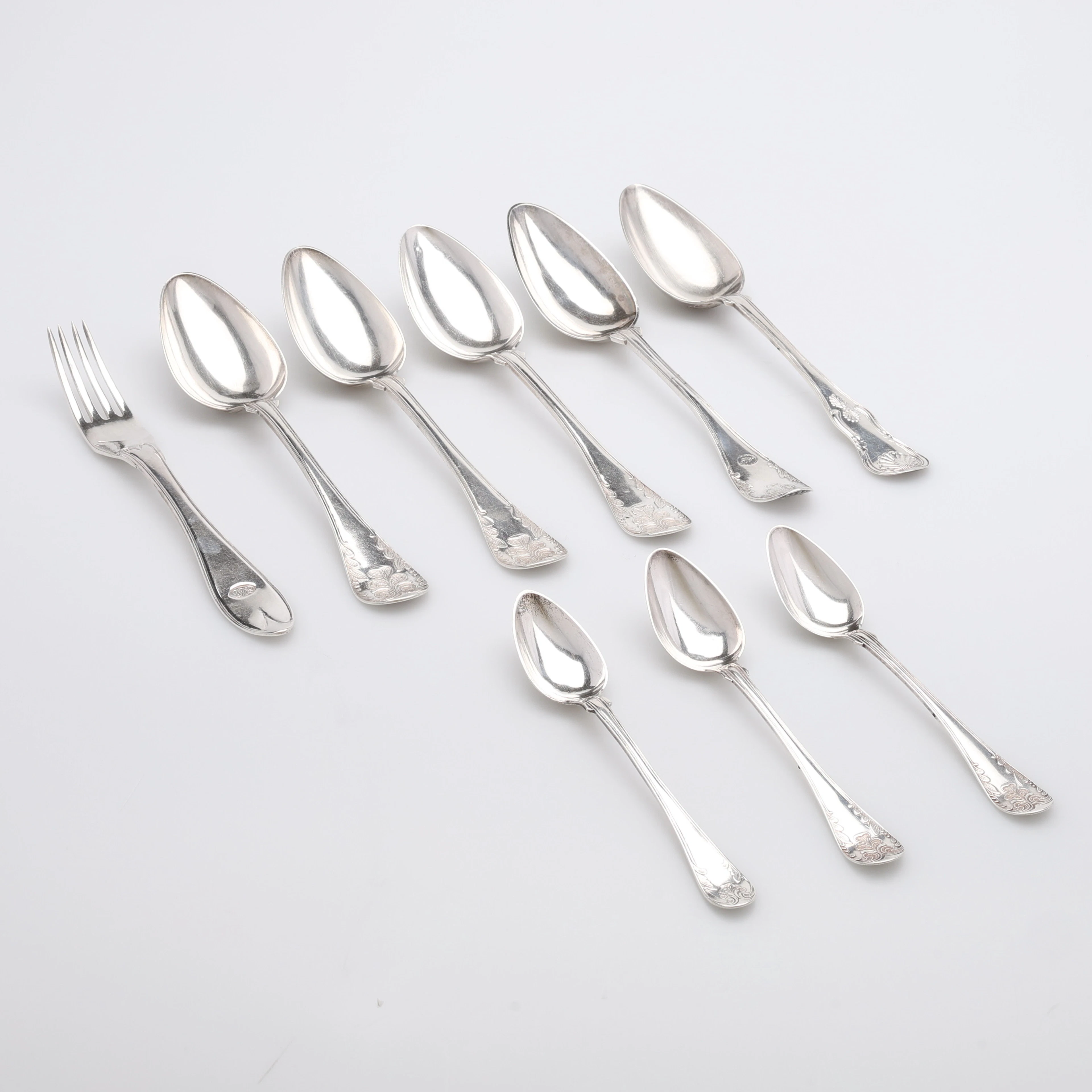 ANTIKA BESTICK AV SILVER, 9 ST, totalt 437 g.