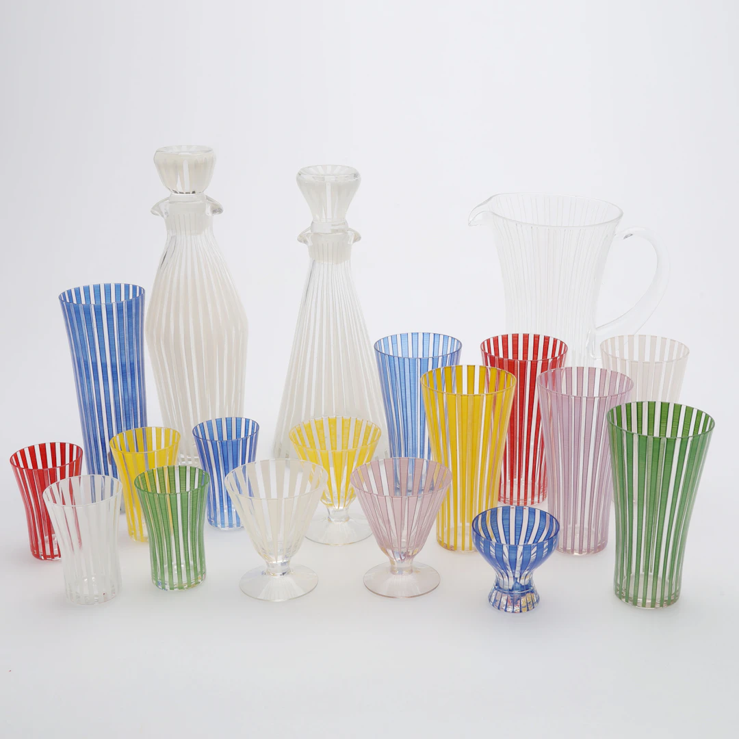 BENGT ORUP. GLASSERVISDELAR "STRIKT", 19 STYCKEN, JOHANSFORS.