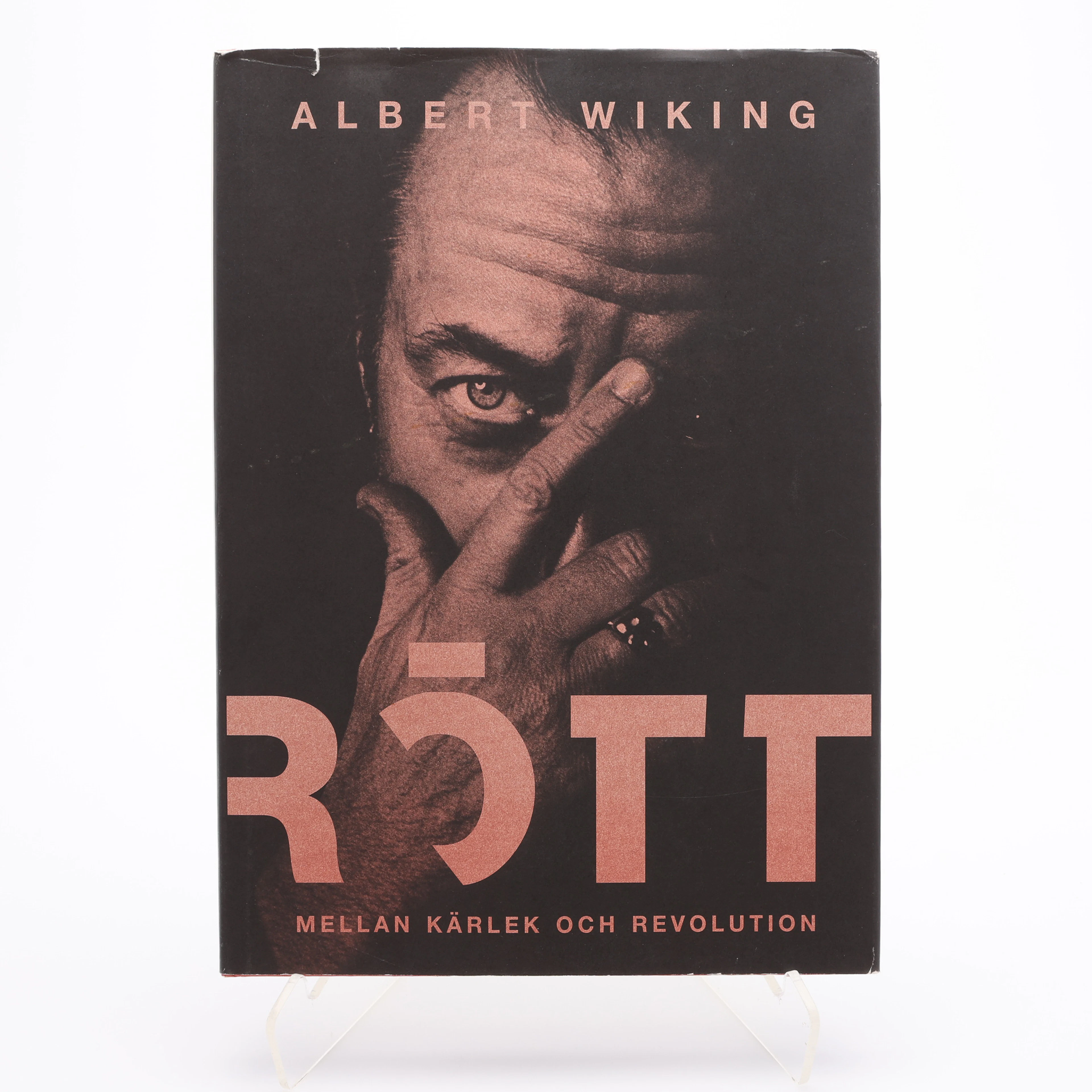 ALBERT WIKINGS "RÖTT: MELLAN KÄRLEK OCH REVOLUTION", 2001 - SIGNERAD.