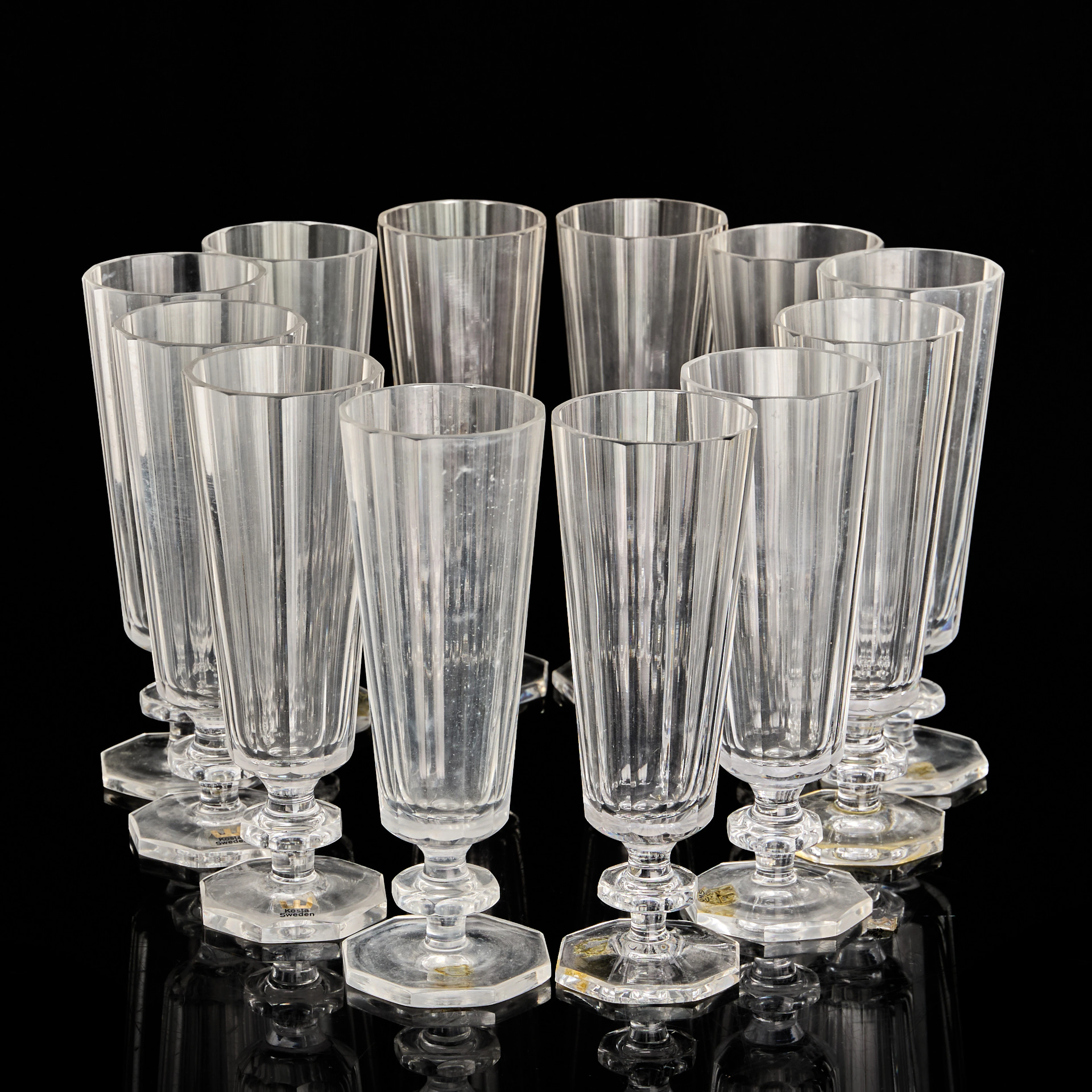 ELIS BERGH. Champagneglas, 12 st, "Karlberg", Kosta, signerade.