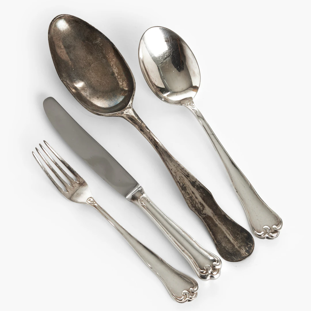 MATBESTICK, förrättsgaffel, -kniv, -sked, MATSKEDA, silver, stämplad 1792.