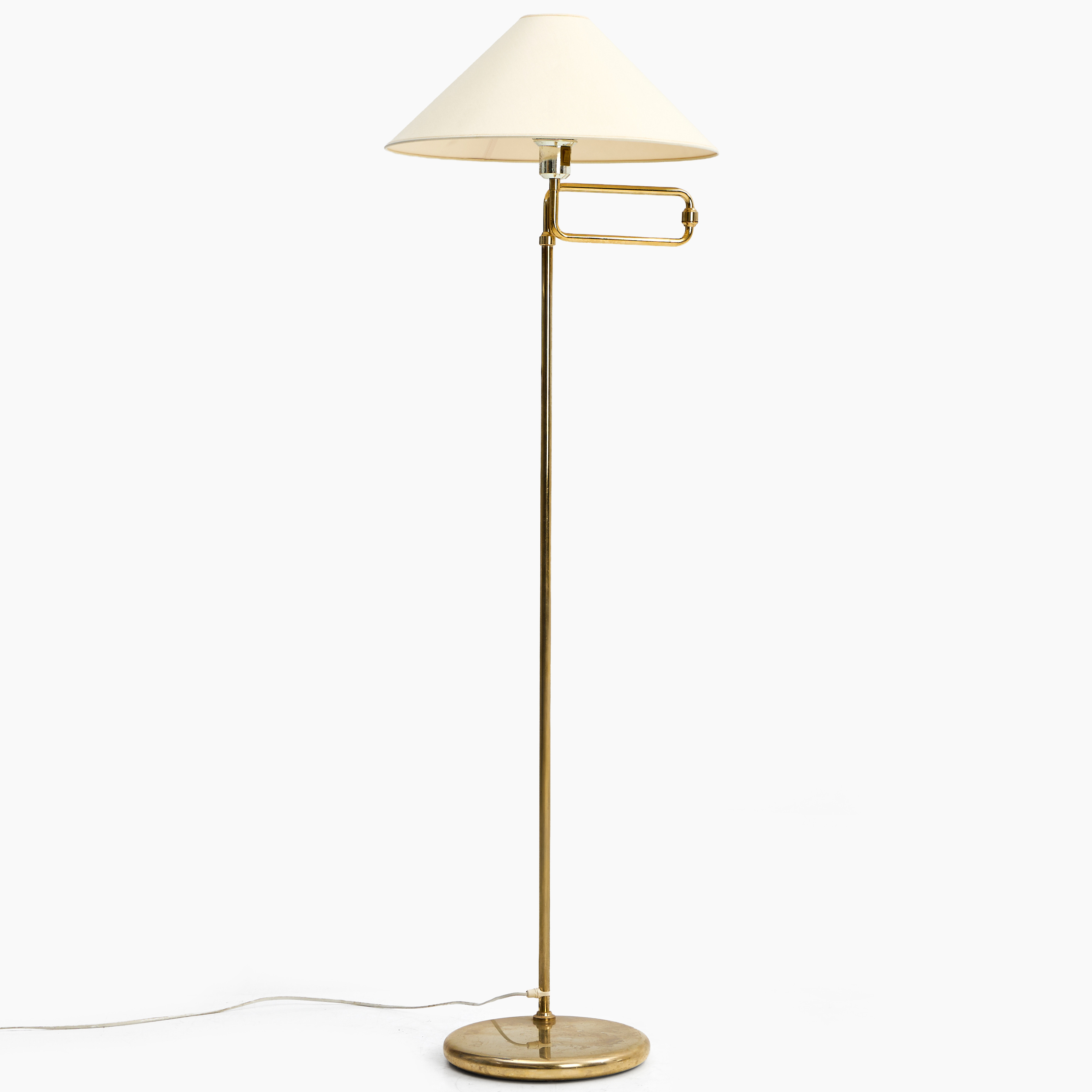 GOLVLAMPA, Rejmyre Armaturfabrik, 1900-talets andra hälft, mässing, ledad arm.