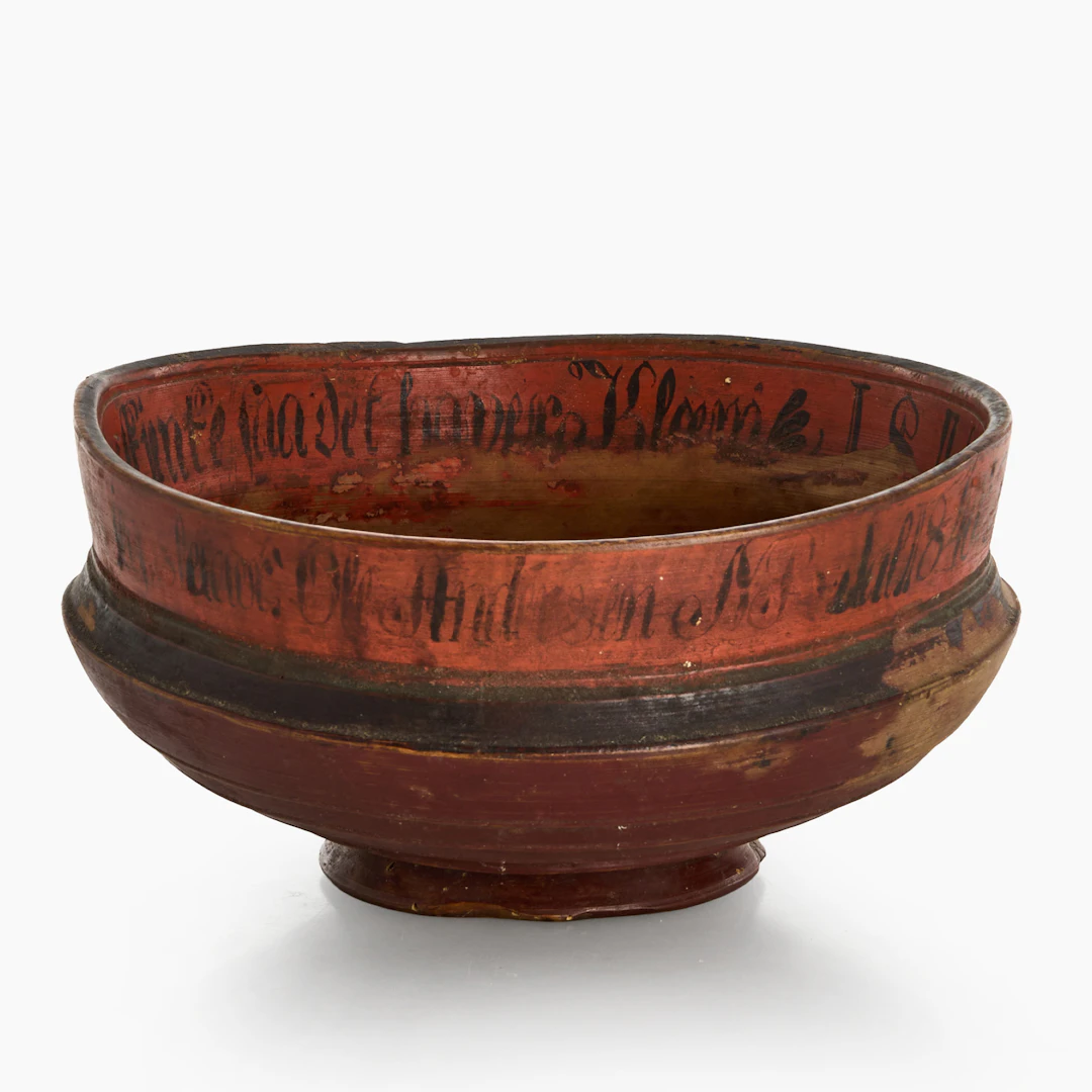 ÖLBOLLE, Norge, bemålat trä, 1800-talets första hälft.