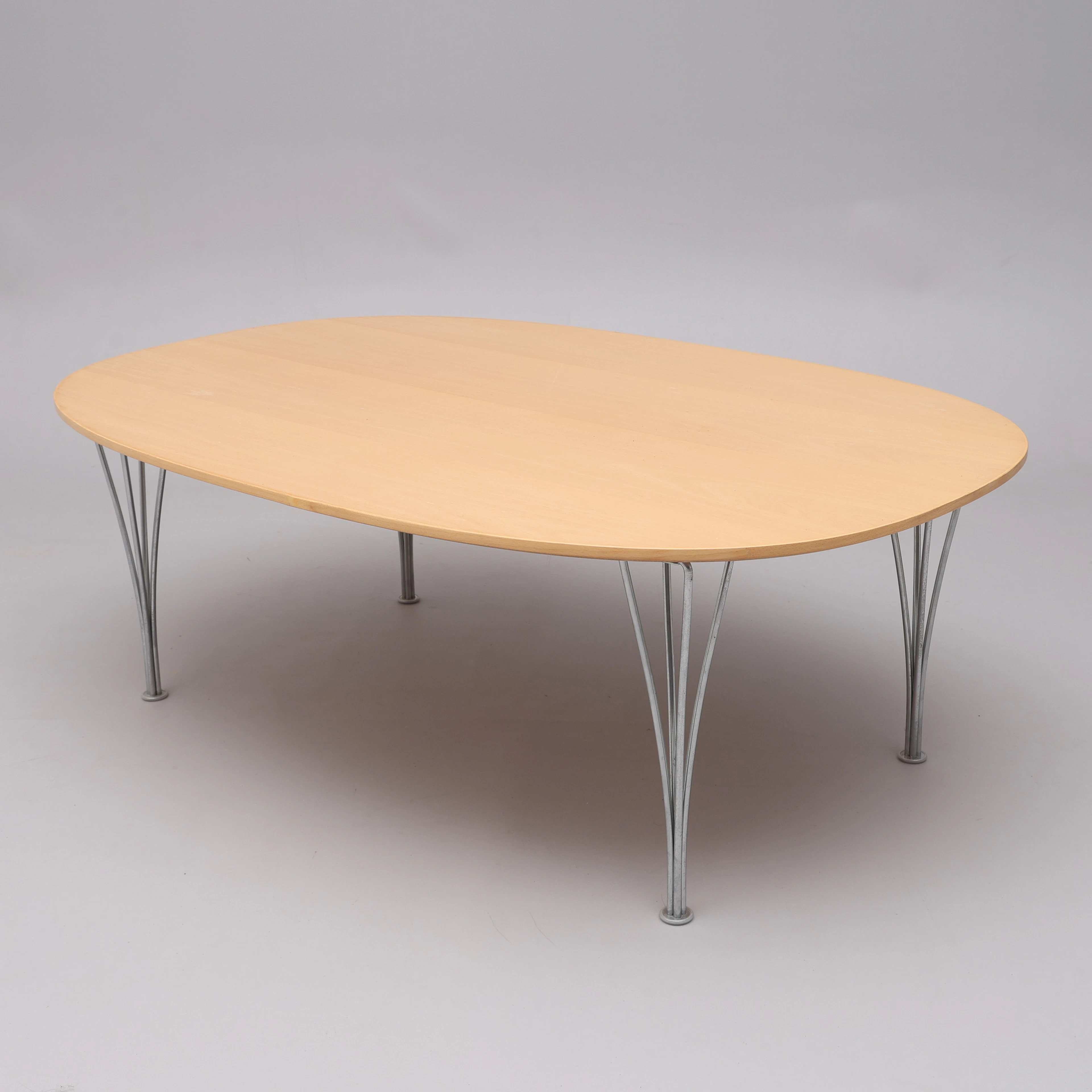 BRUNO MATHSSON & PIET HEIN. SOFFBORD, "SUPERELLIPS", FÖR FRITZ HANSEN