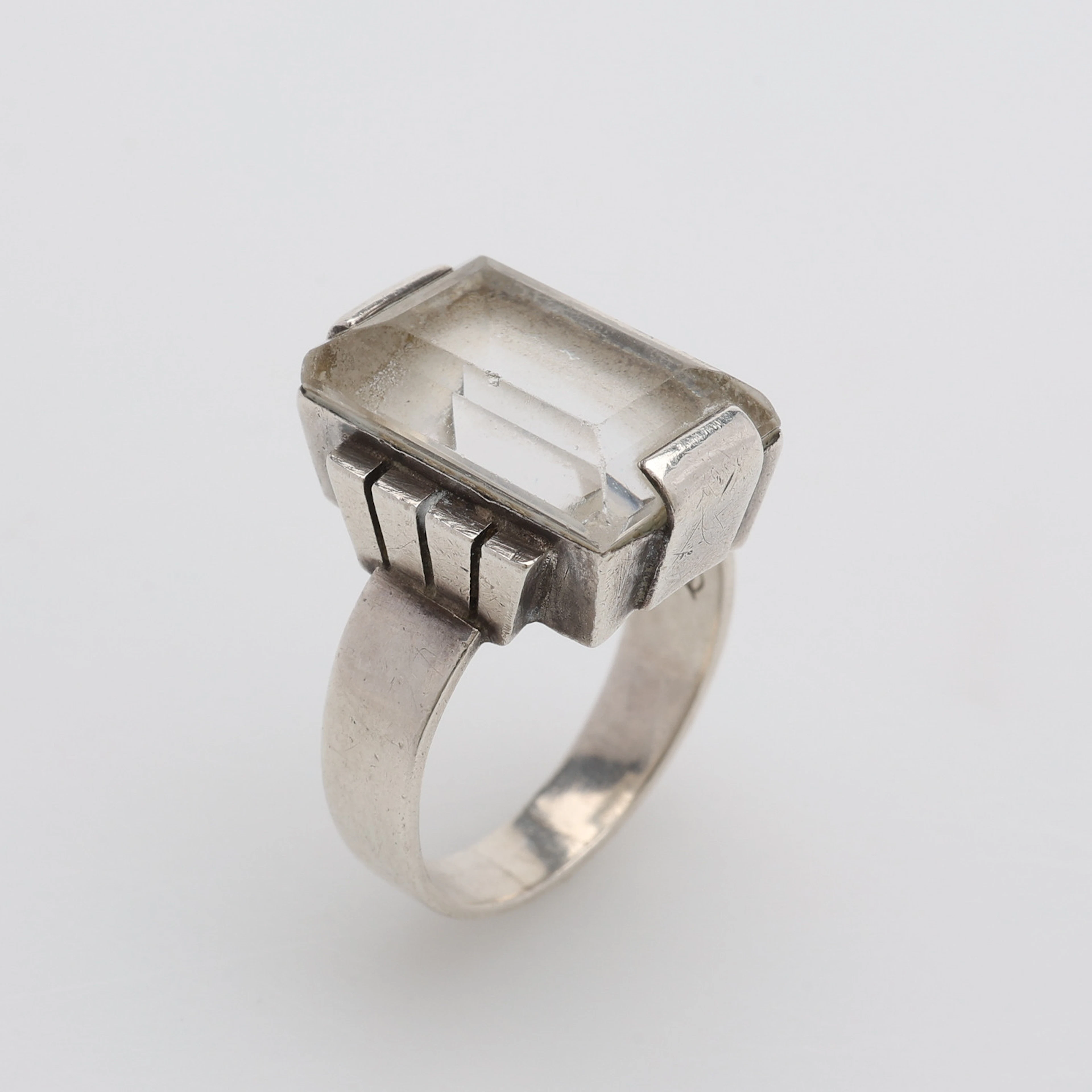 RING MED BERGKRISTALL, STIGBERT.