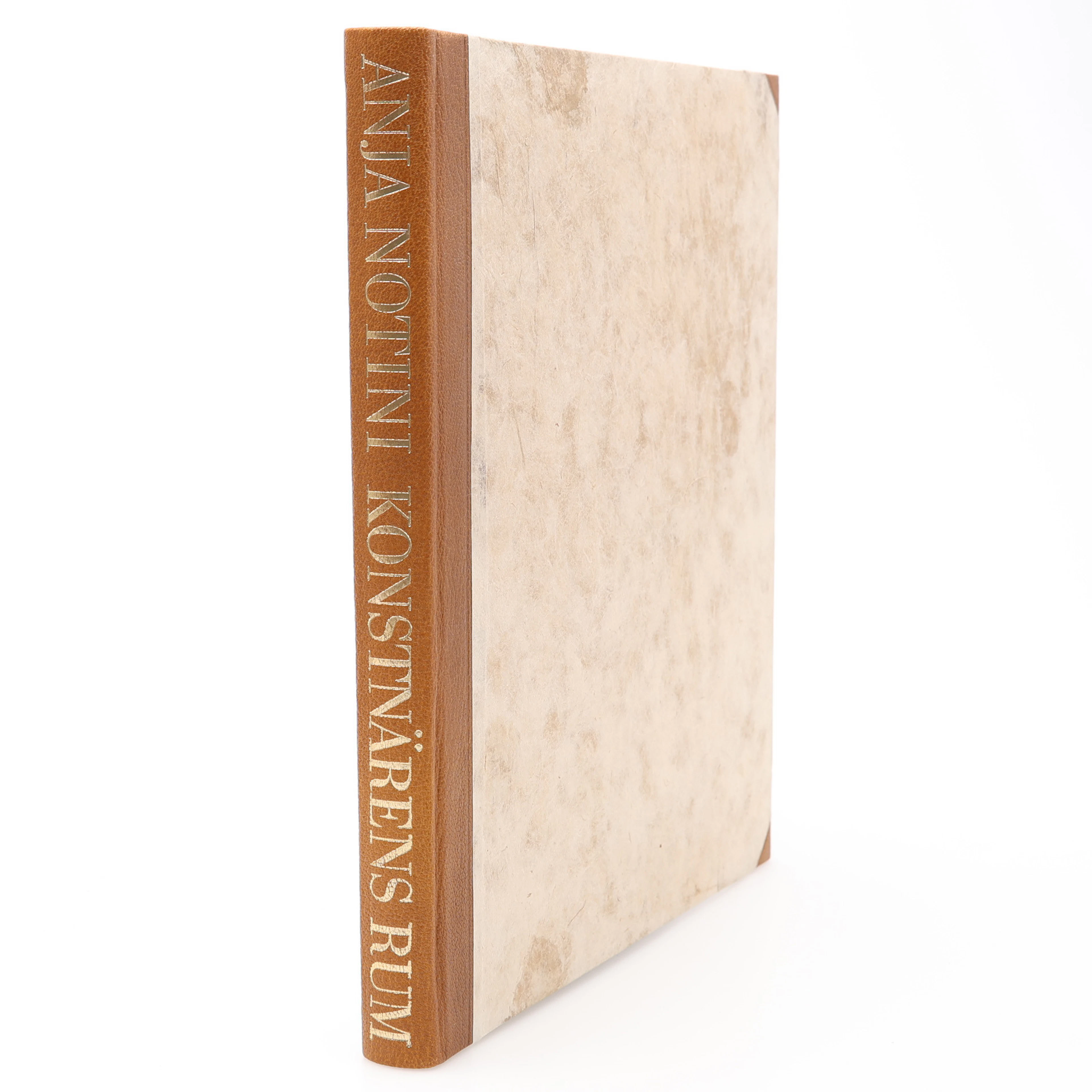 BIBLIOFILI. ANJA NOTINIS KONSTNÄRENS RUM - NR. 41 AV 200 EXEMPLAR