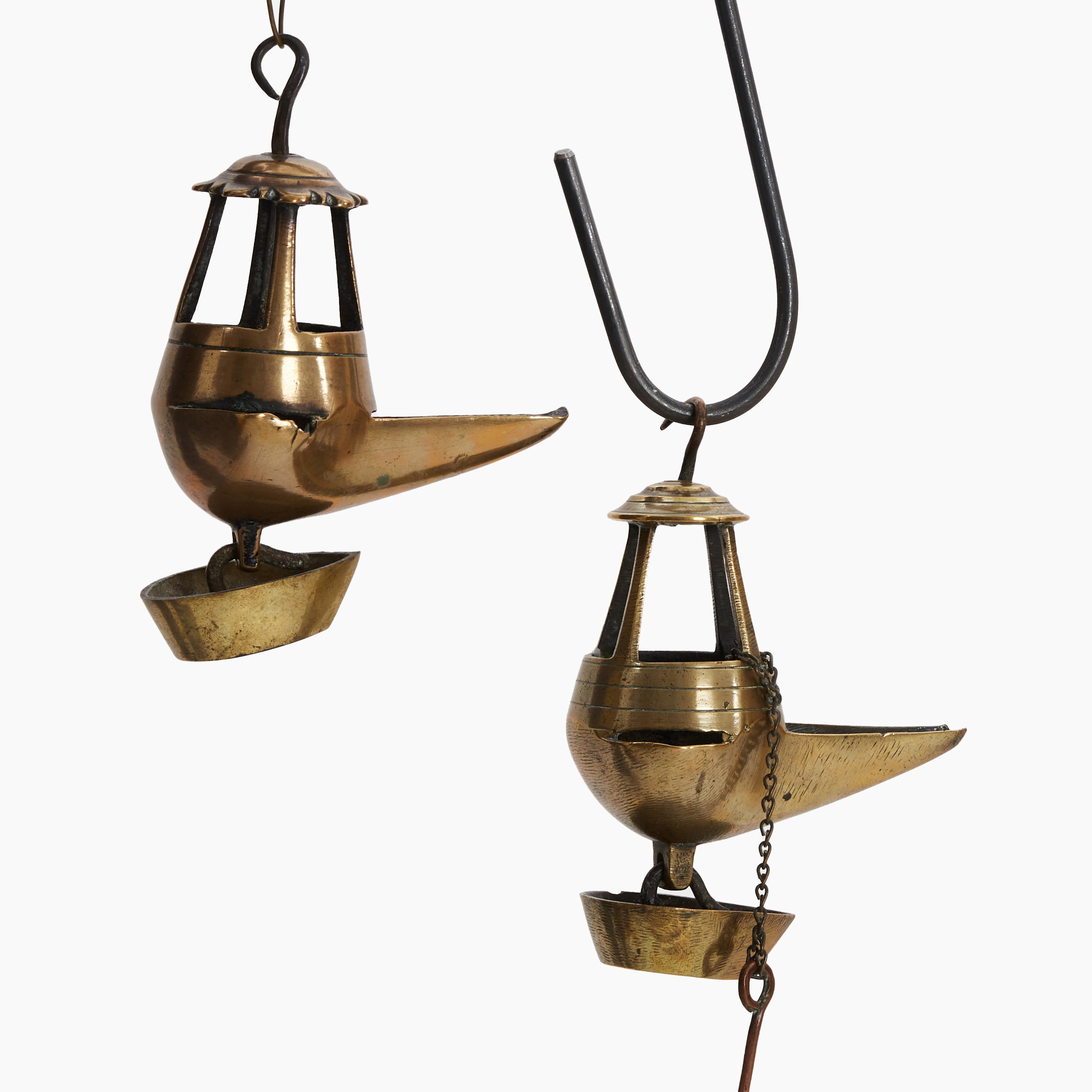 OLJELAMPOR, 2 st, brons, 1800/1900-tal.
