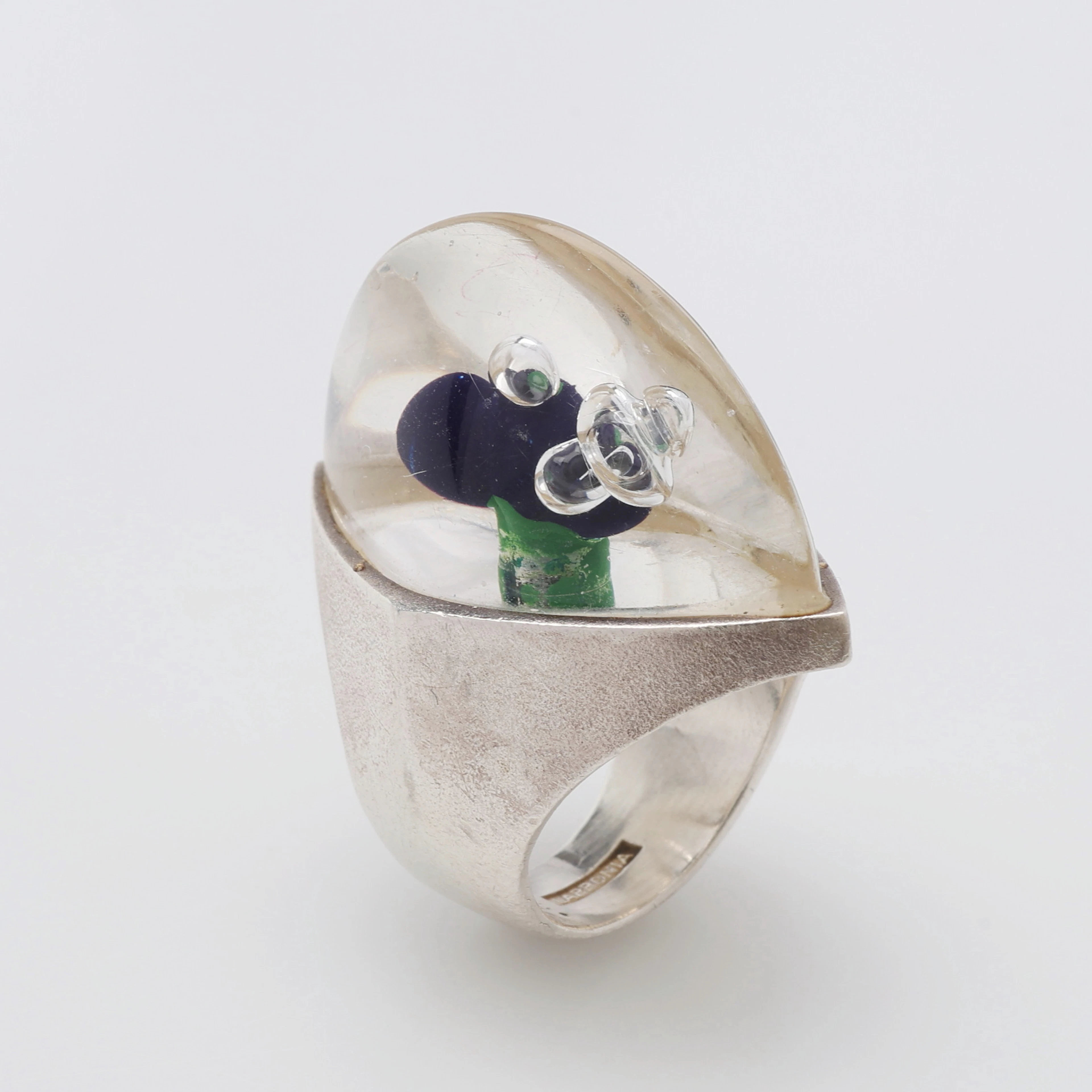 BJÖRN WECKSTRÖM. RING, STERLINGSILVER & AKRYL, "WATERWORLD", LAPPONIA, FINLAND.