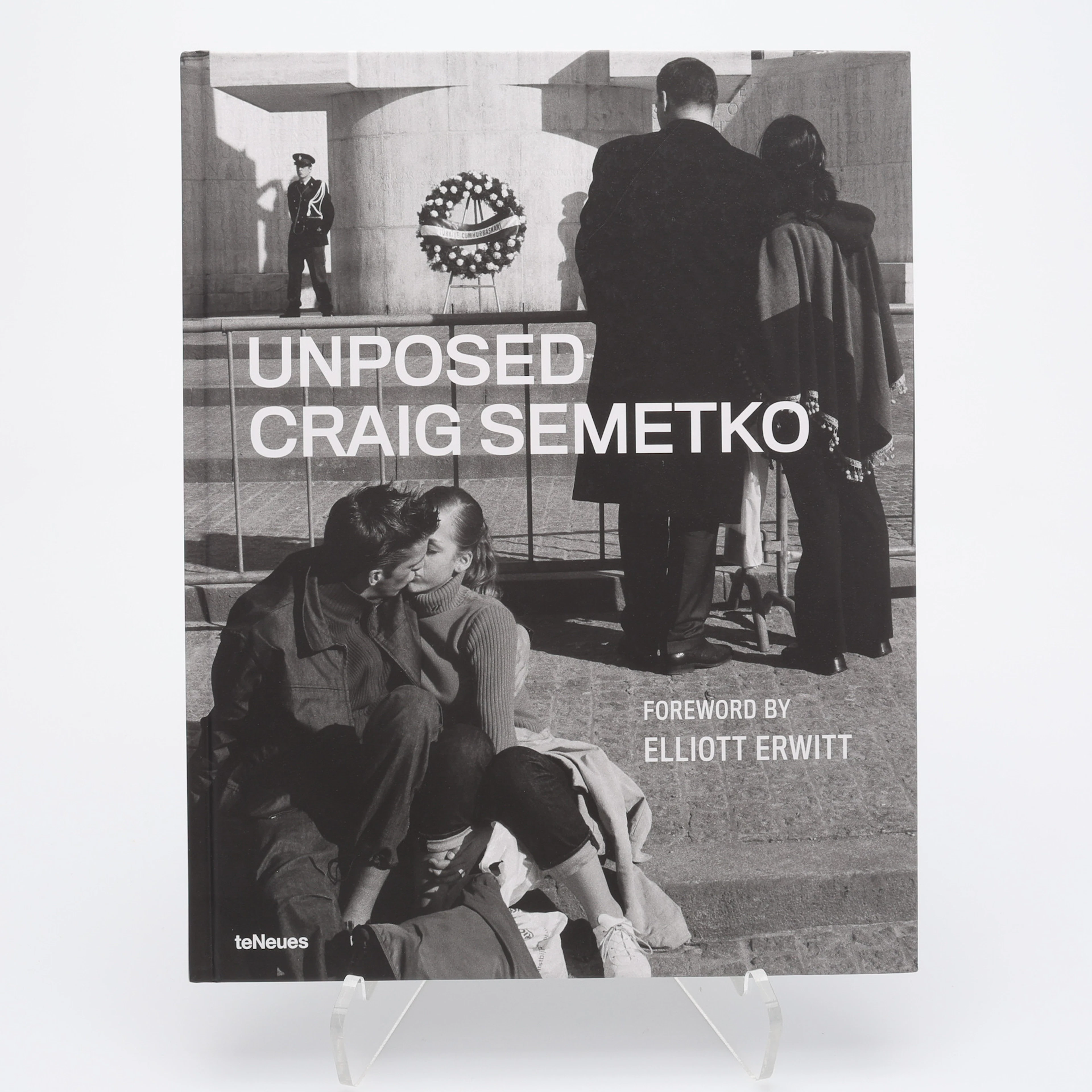 FOTO. DEN AMERIKANSKE FOTOGRAFEN CRAIG SEMETKOS "UNPOSED", 2010.
