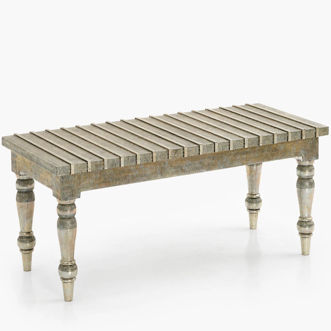 SIDOBORD, kolonialstil, 1900-talets senare del. trästomme klädd i plåt.
