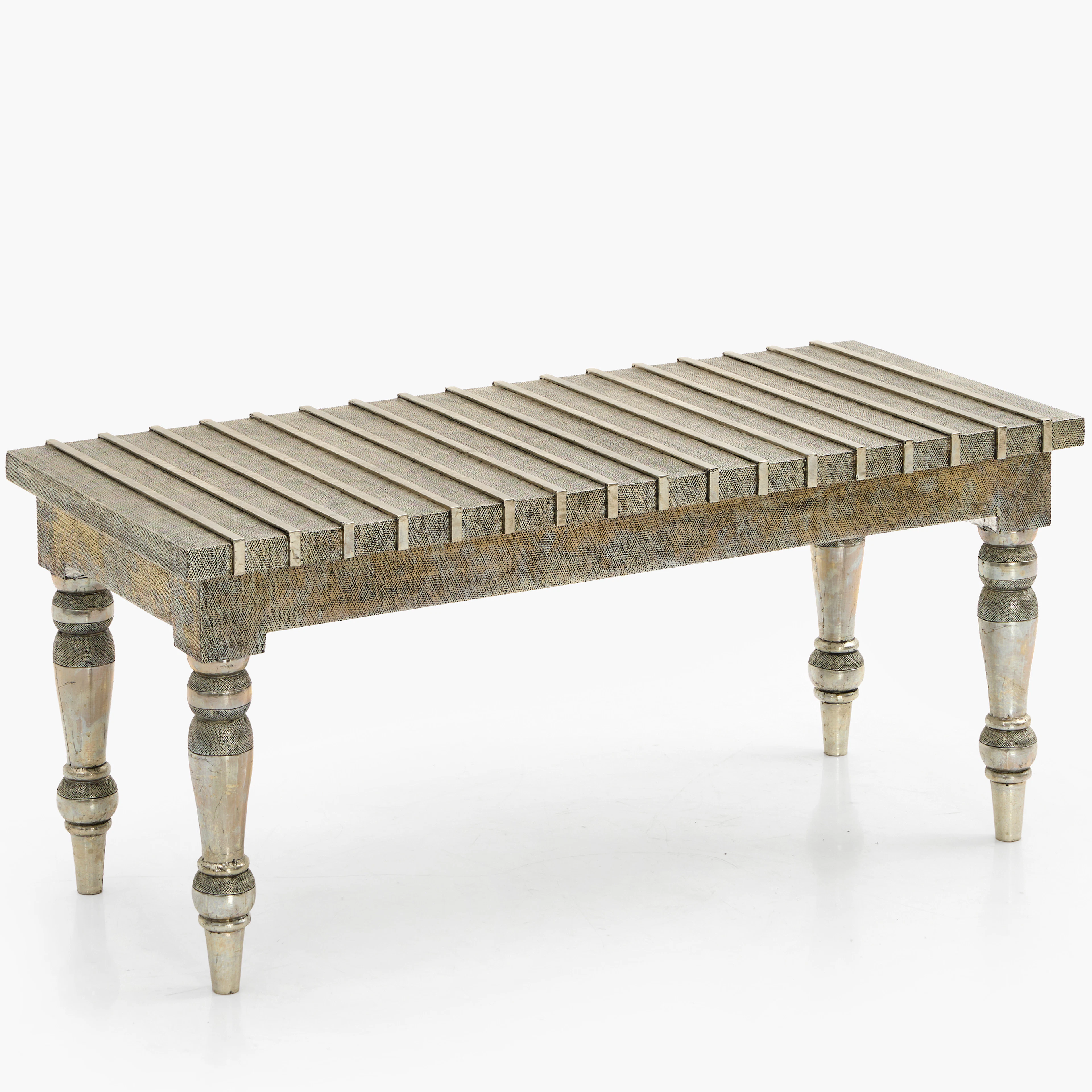 SIDOBORD, kolonialstil, 1900-talets senare del. trästomme klädd i plåt.