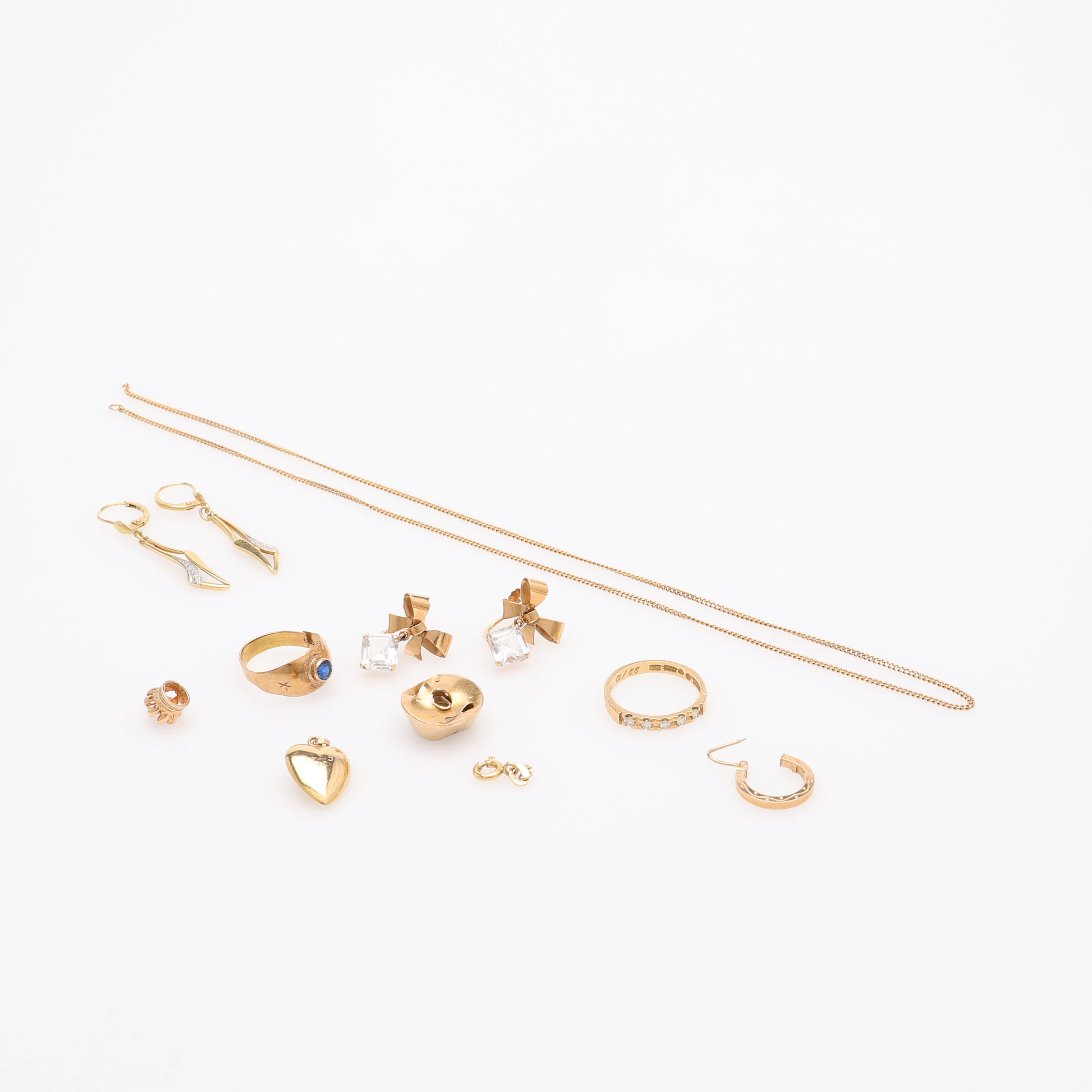 SMYCKEN, 18K GULD, TOTAL VIKT CA 20,9 GRAM.
