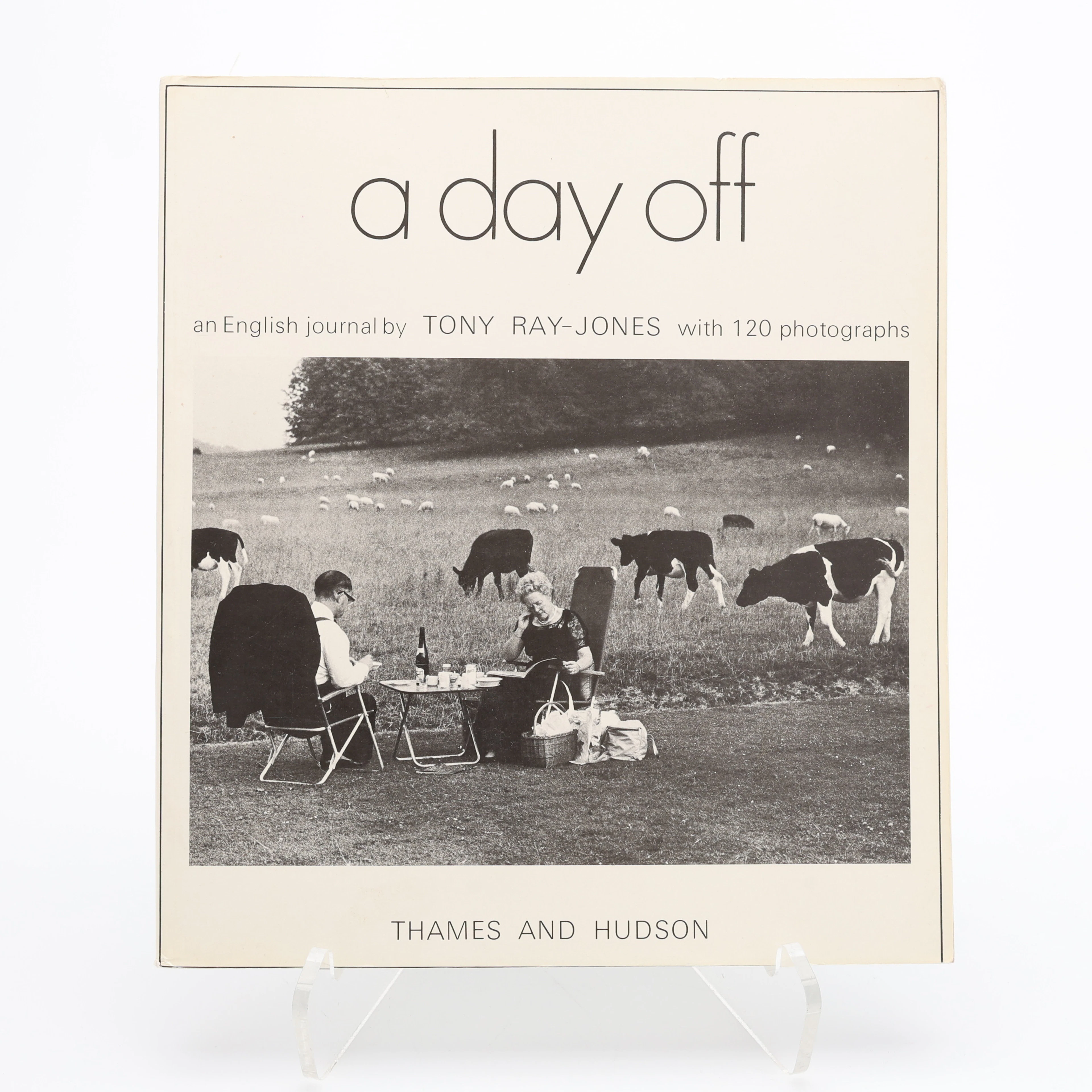 TONY RAY-JONES "A DAY OFF" I FÖRSTA UPPLAGAN, 1974.
