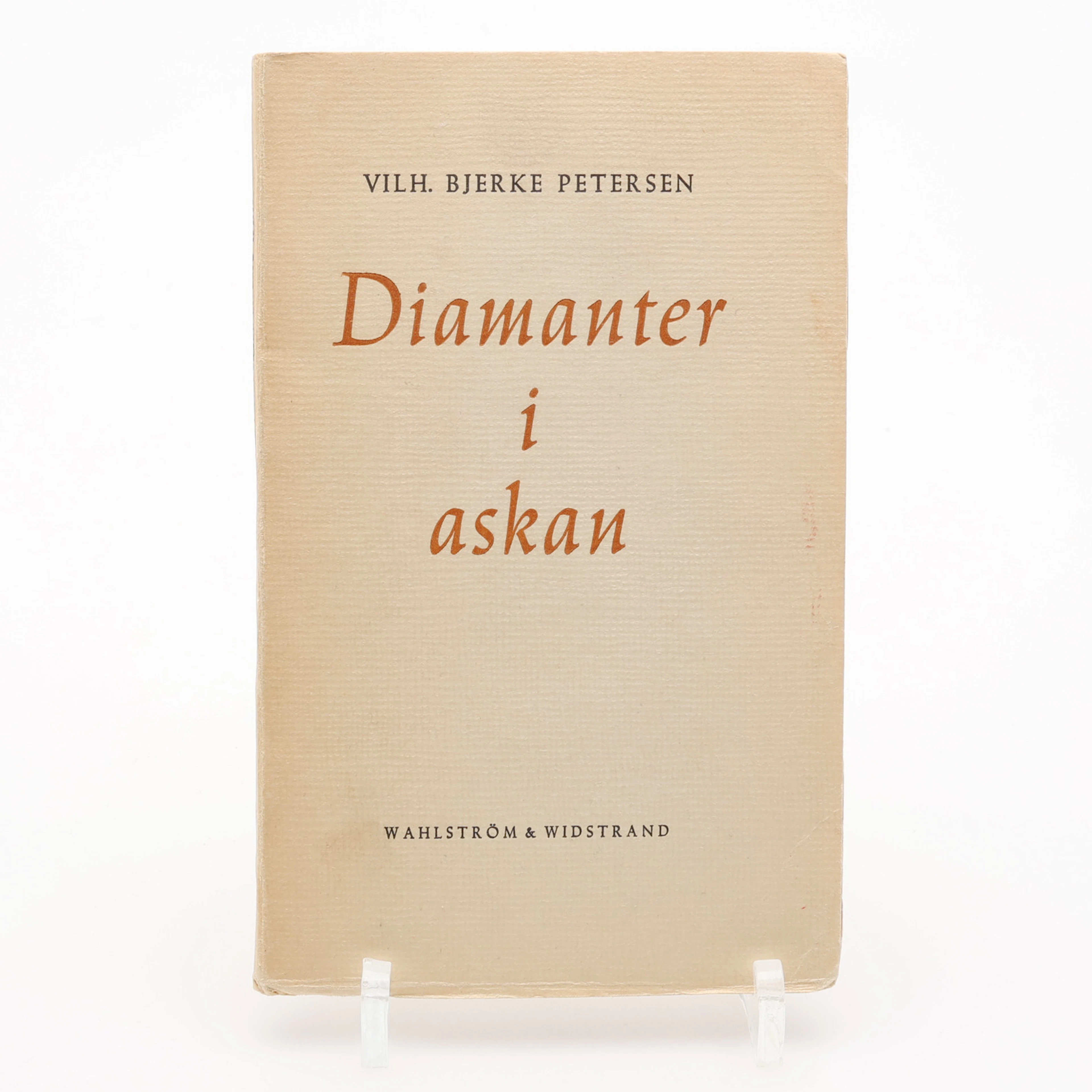 VILHELM BJERKE PETERSENS DIAMANTER I ASKAN DEDICERAD FÖRSEDD MED ETT