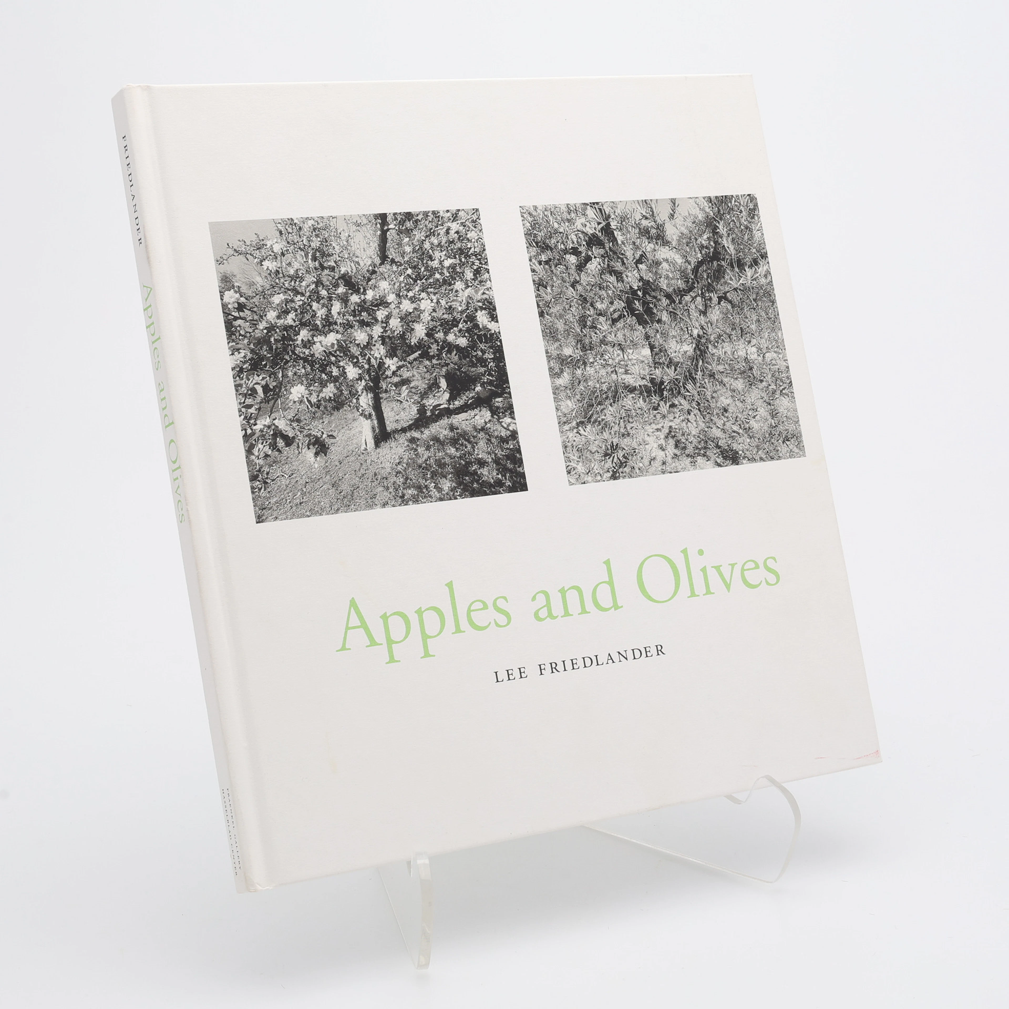 LEE FRIEDLANDERS "APPLES AND OLIVES" SOM UTGAVS I SAMBAND MED ATT